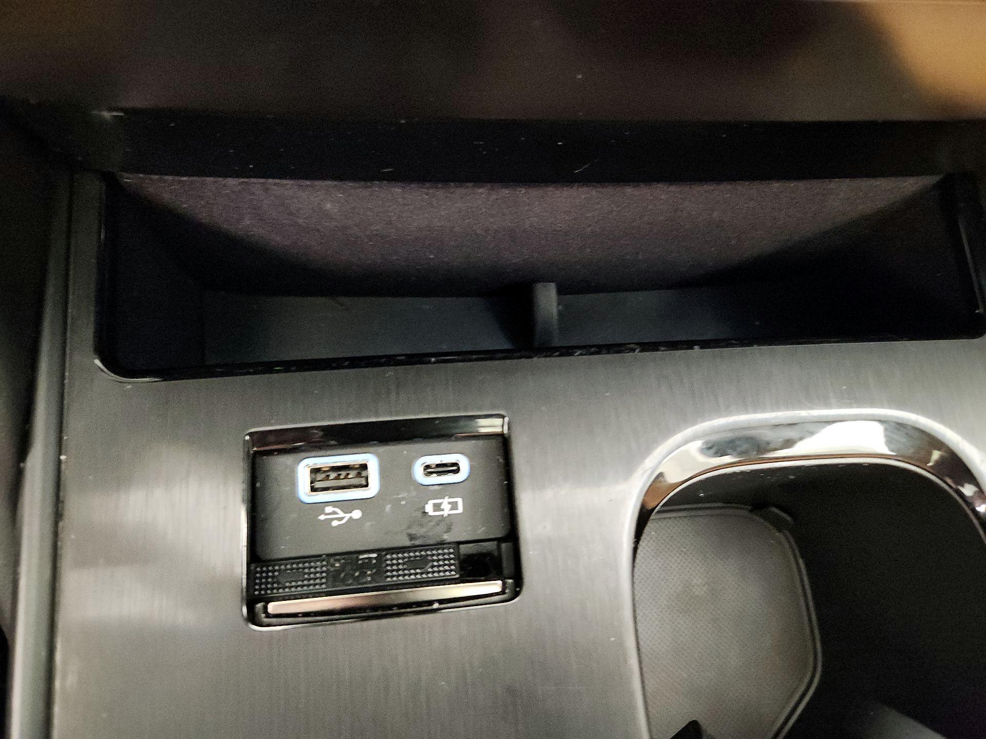 Thumbnail: 2025 Lexus ES - 18