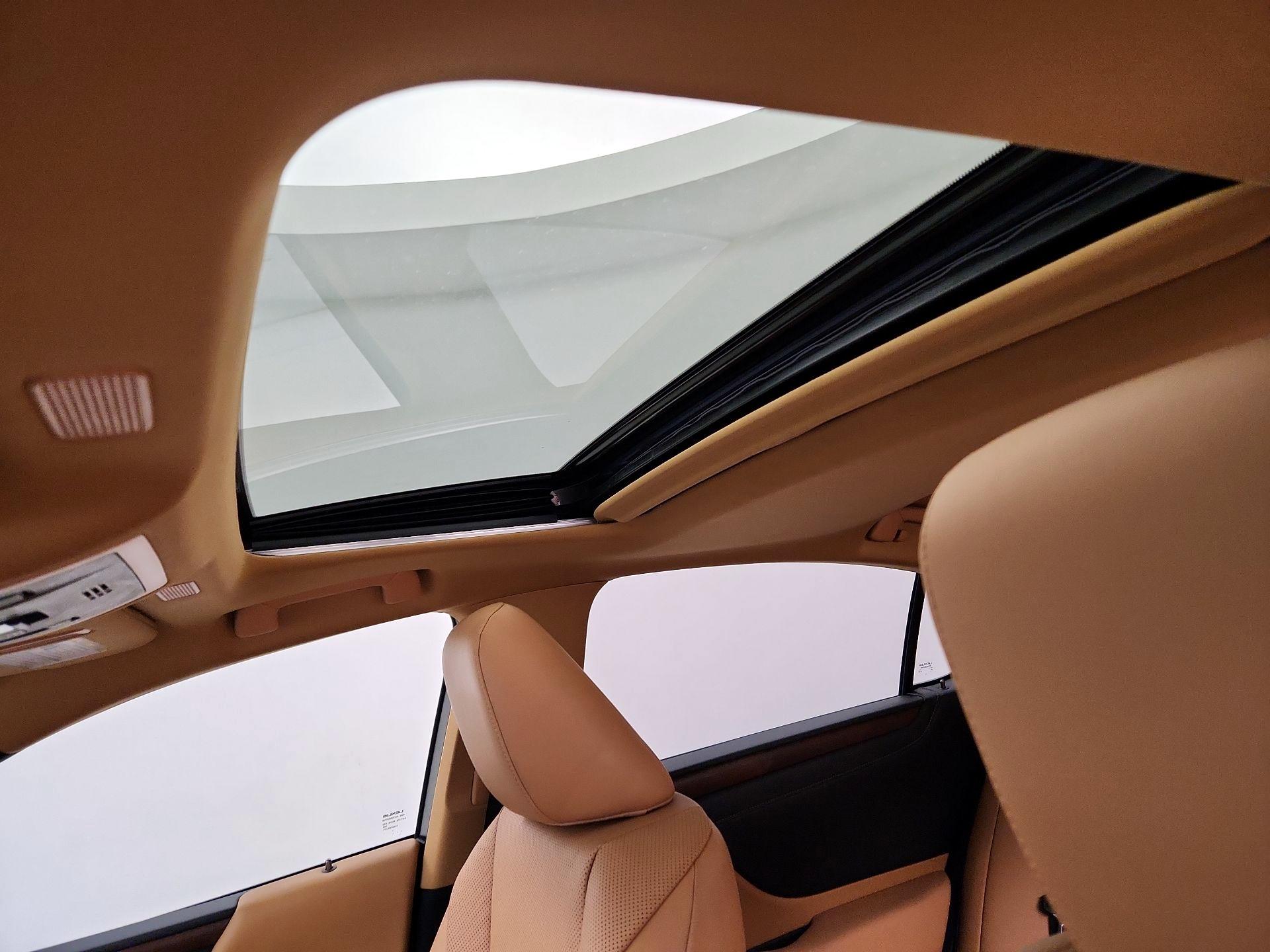 Thumbnail: 2025 Lexus ES - 19