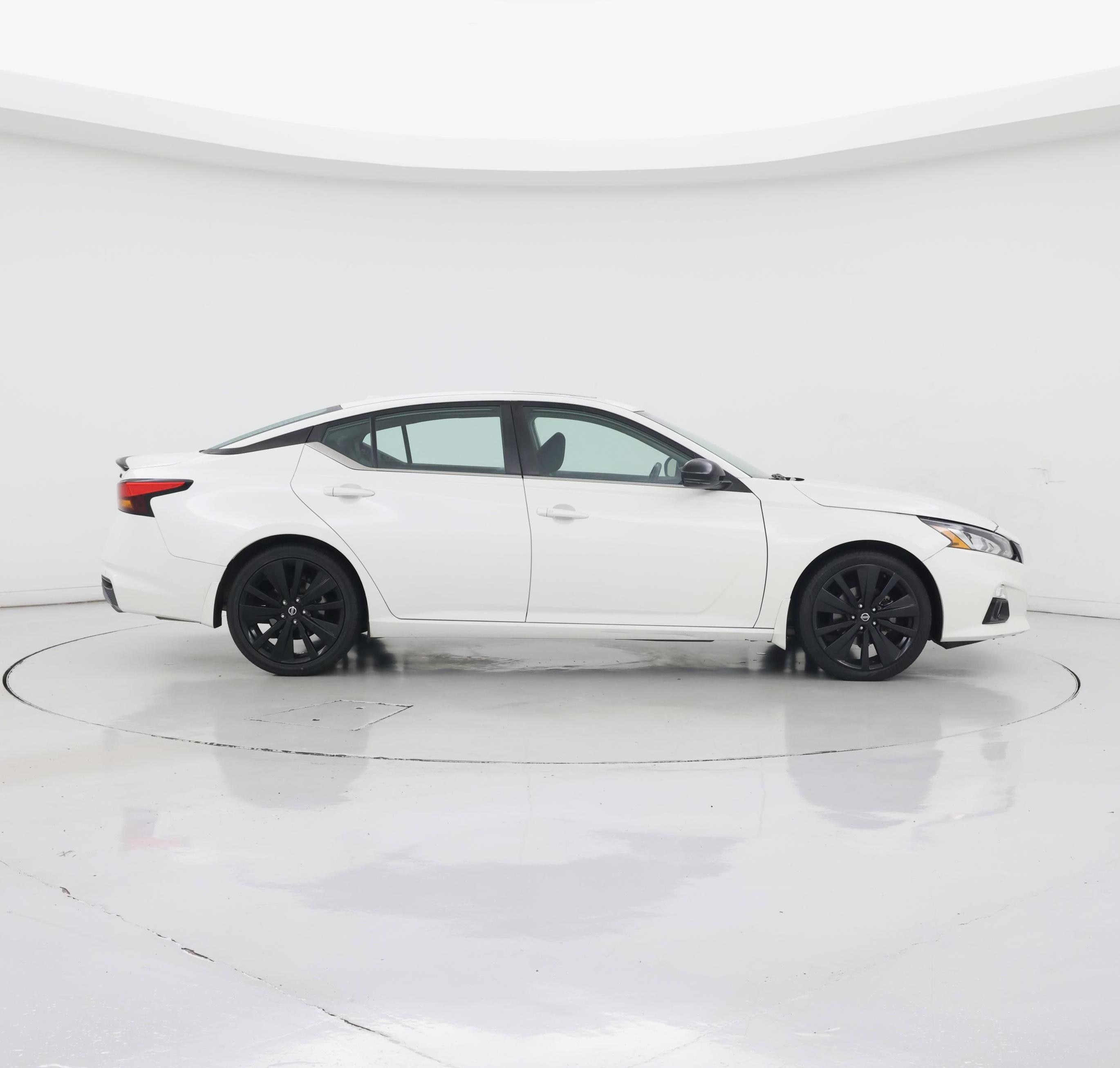 Thumbnail: 2022 Nissan Altima - 7