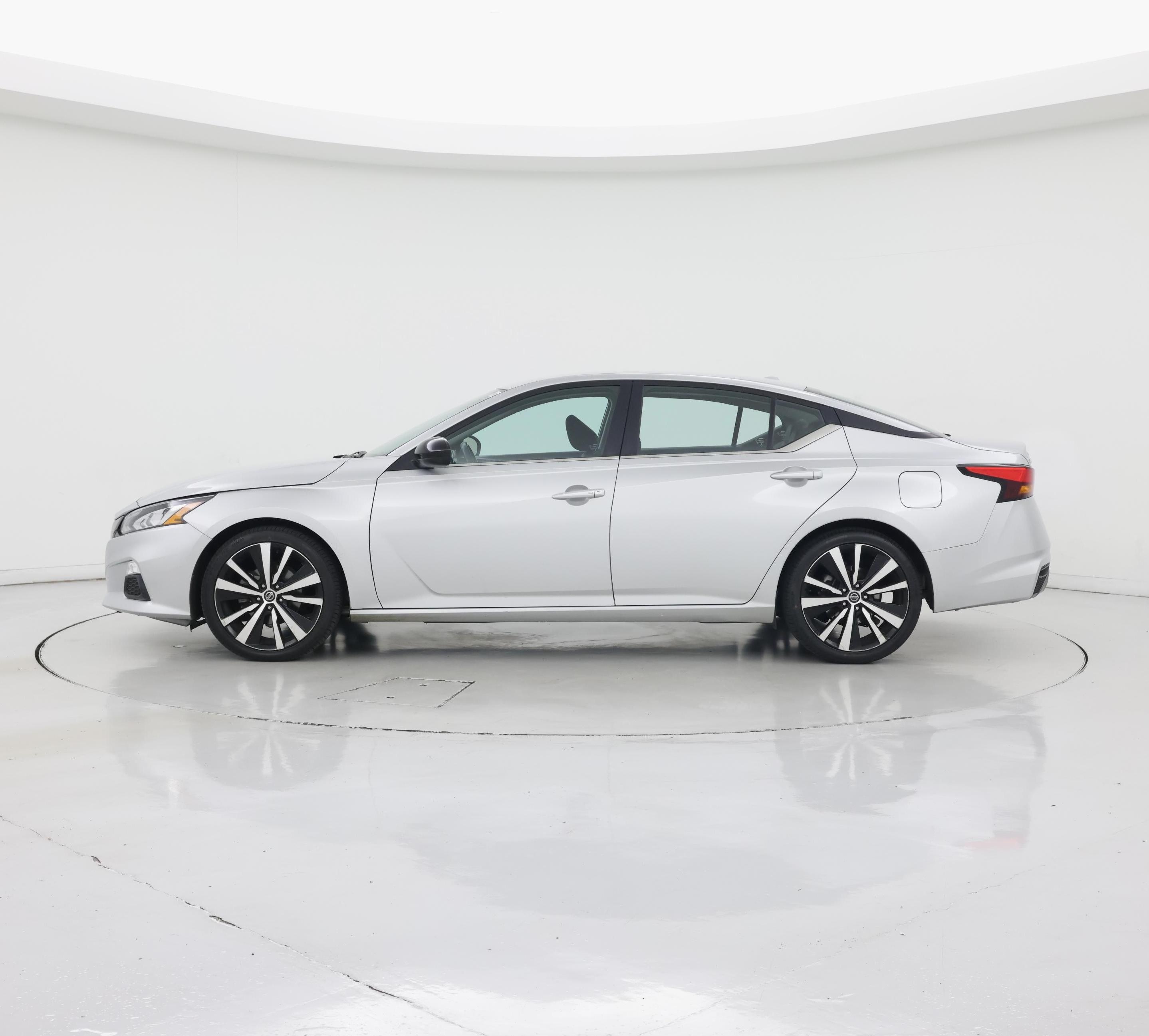 Thumbnail: 2021 Nissan Altima - 3