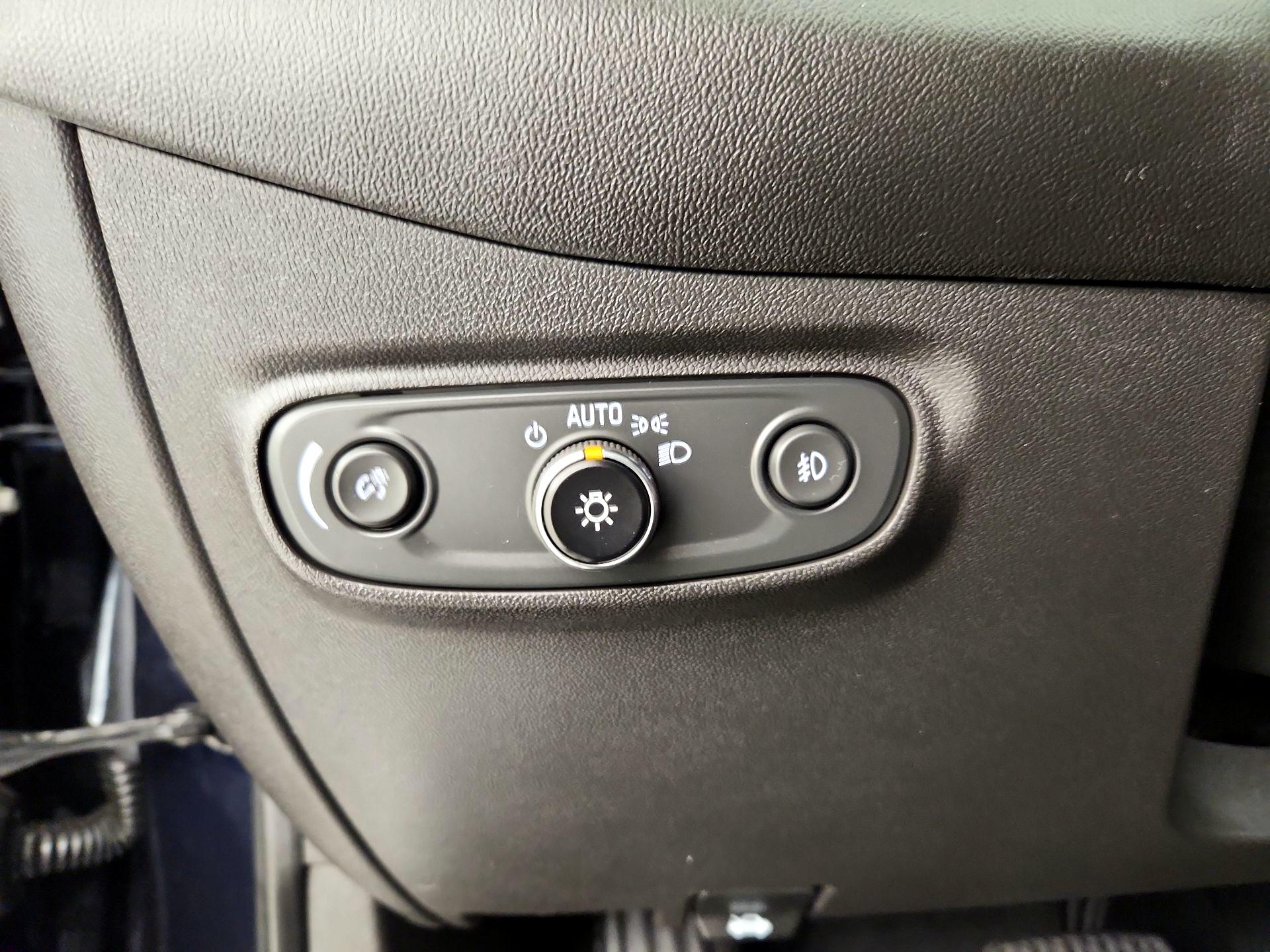 Thumbnail: 2021 Chevrolet Equinox - 13