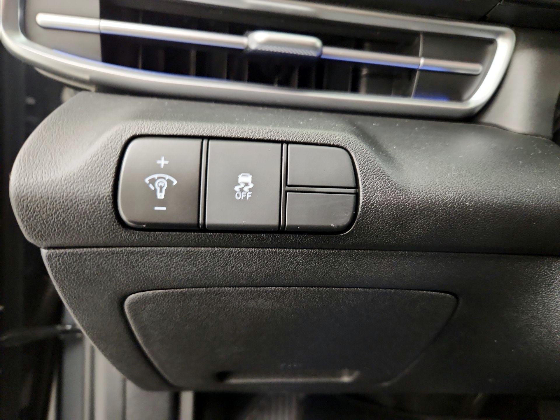 Thumbnail: 2024 Hyundai Elantra - 13