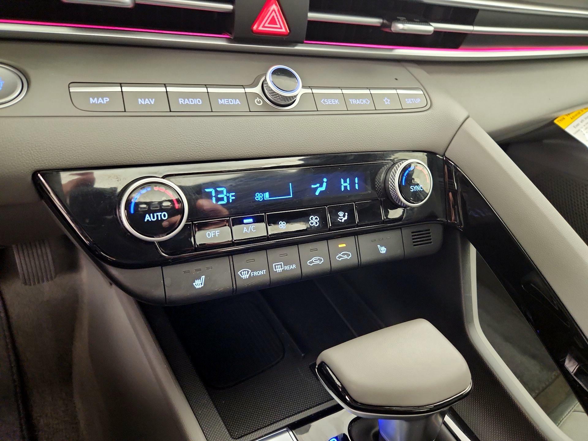 Thumbnail: 2024 Hyundai Elantra - 17