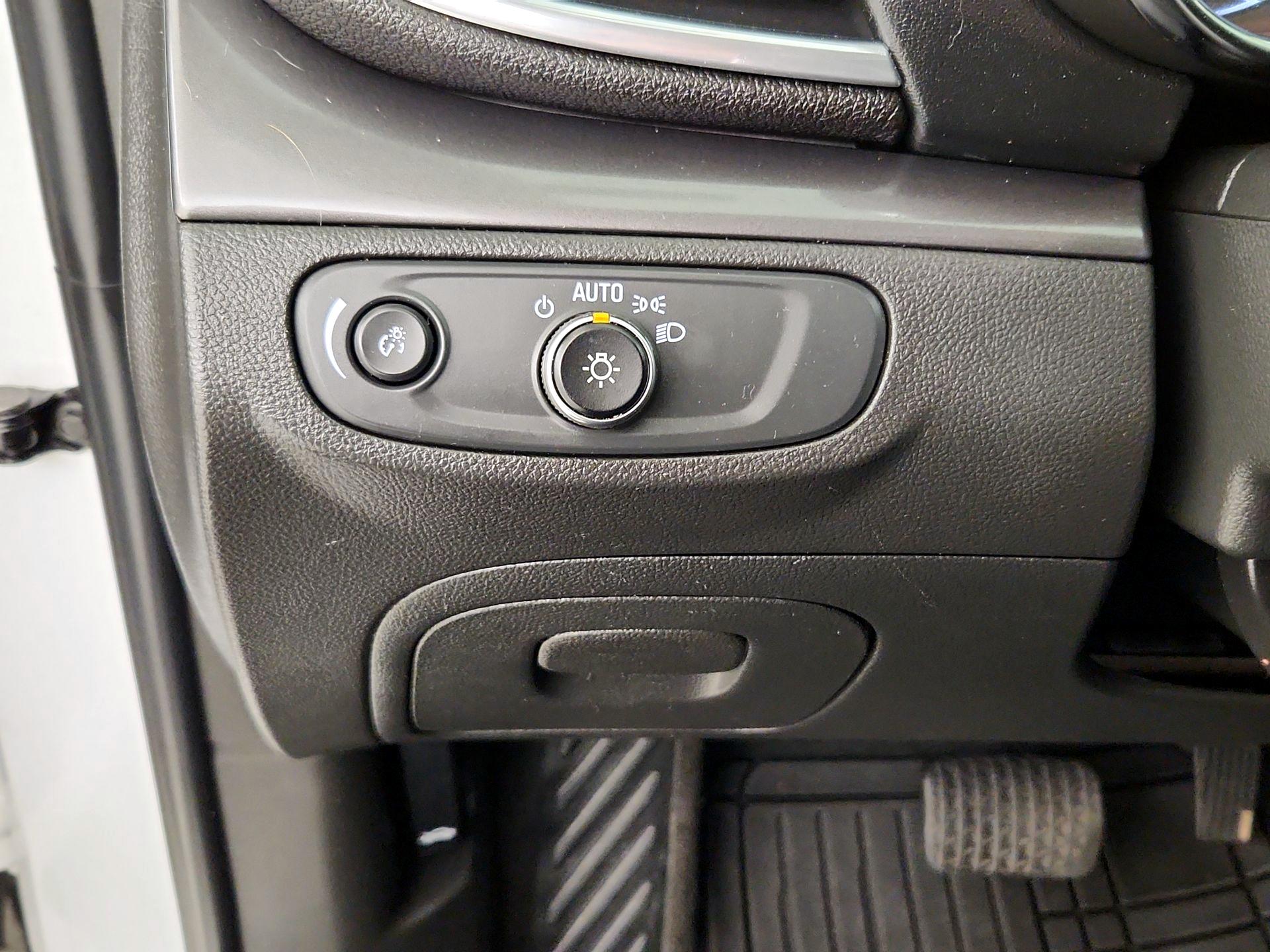 Thumbnail: 2020 Buick Encore - 13