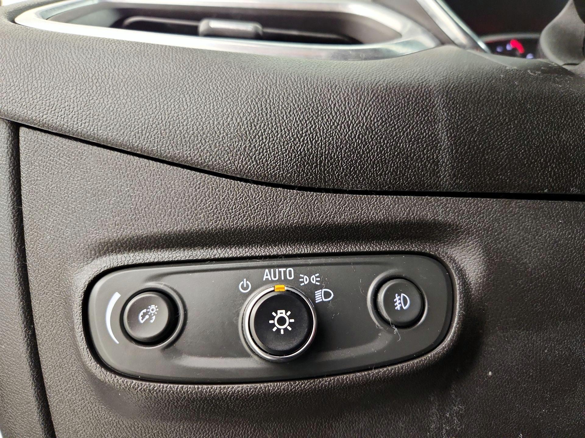 Thumbnail: 2020 Chevrolet Equinox - 13