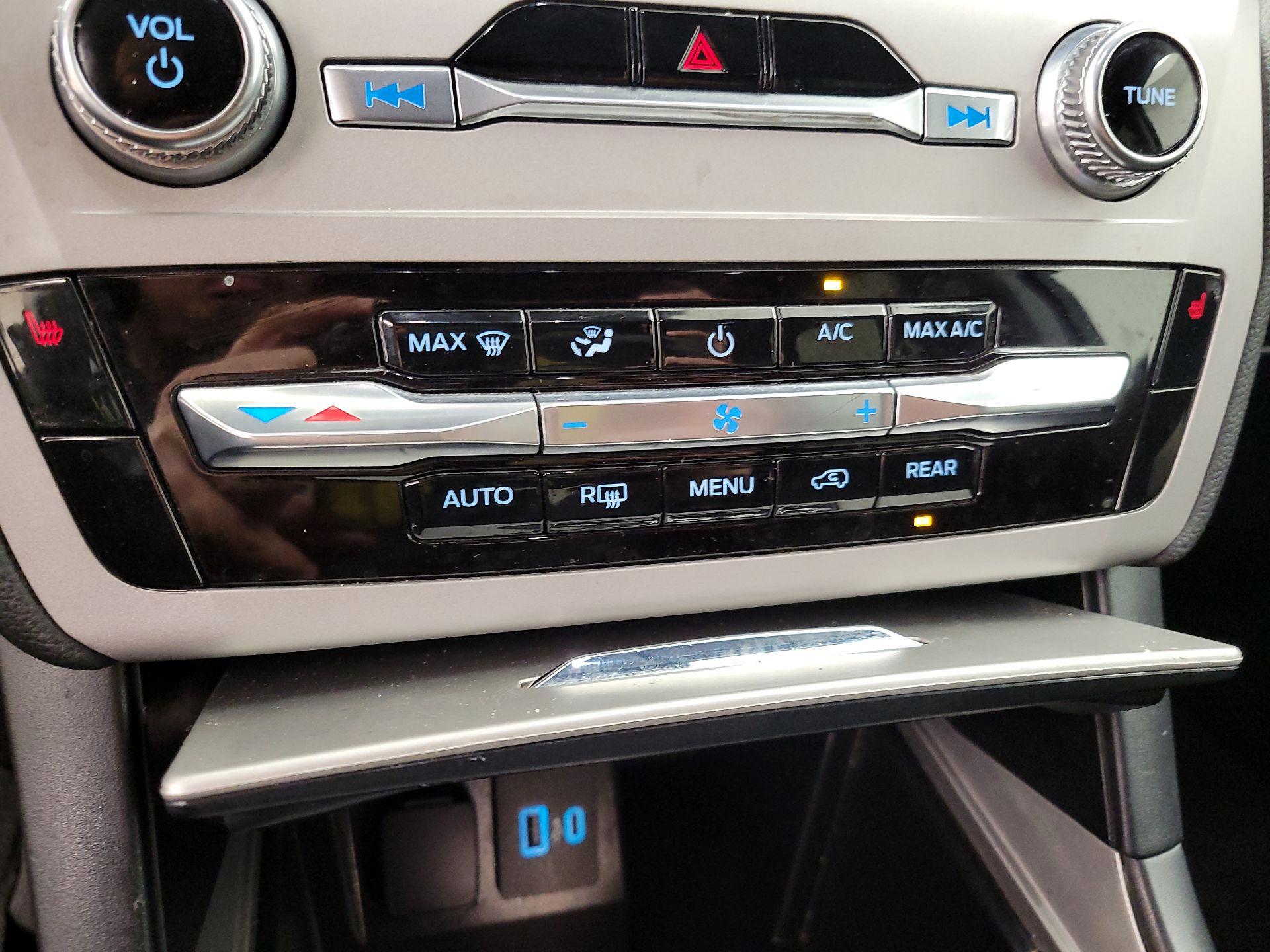 Thumbnail: 2024 Ford Explorer - 16