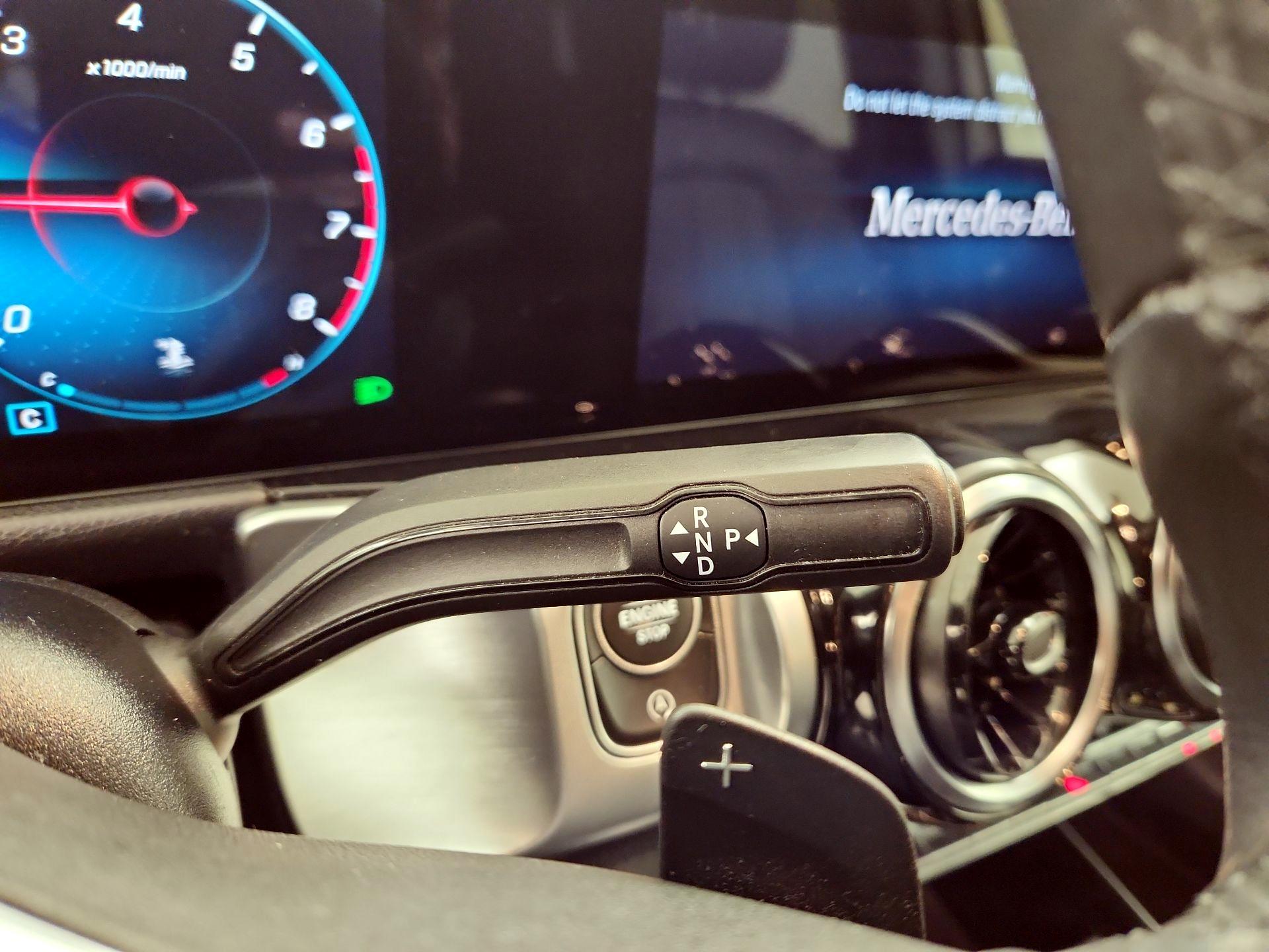 Thumbnail: 2022 Mercedes-Benz GLB - 17