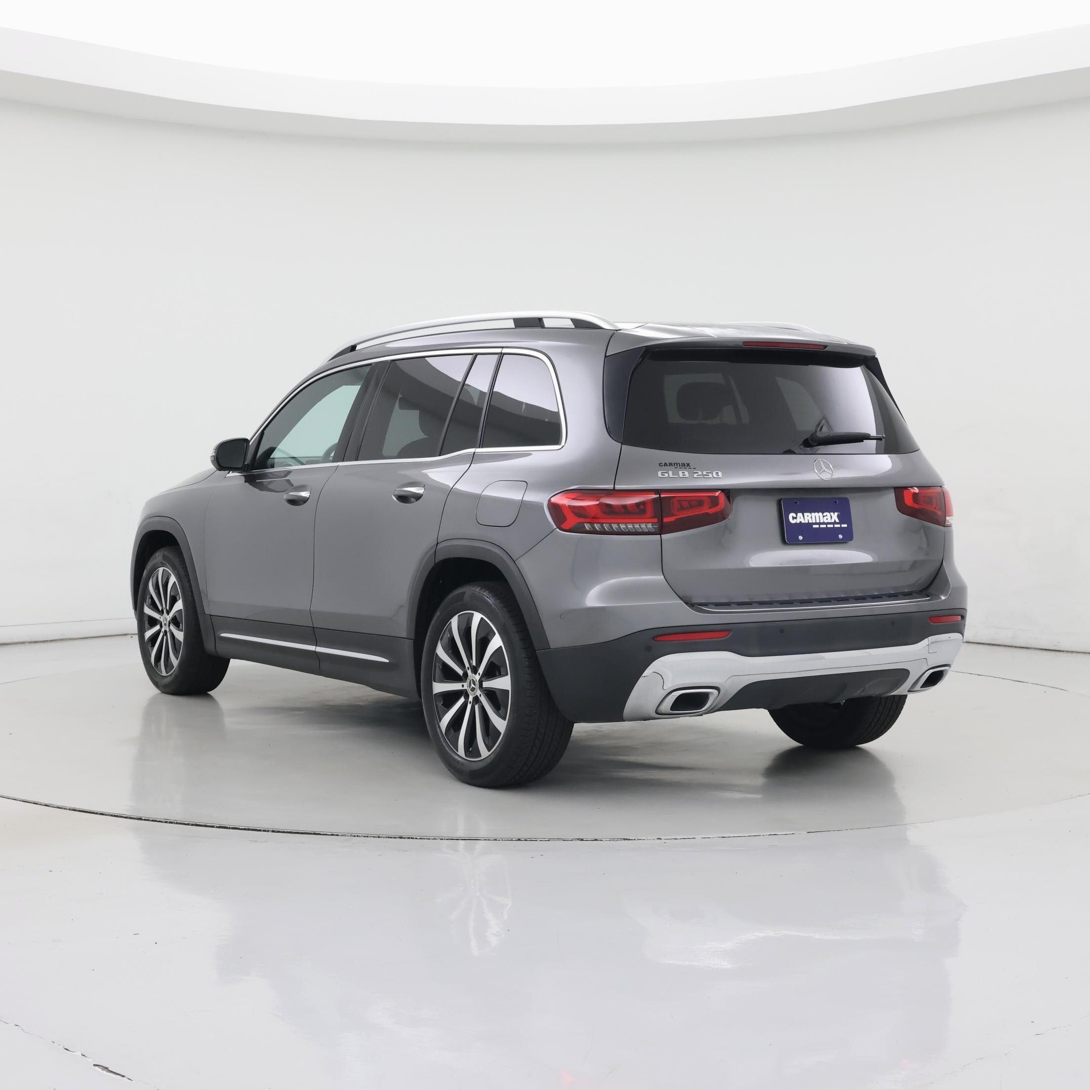 Thumbnail: 2022 Mercedes-Benz GLB - 2