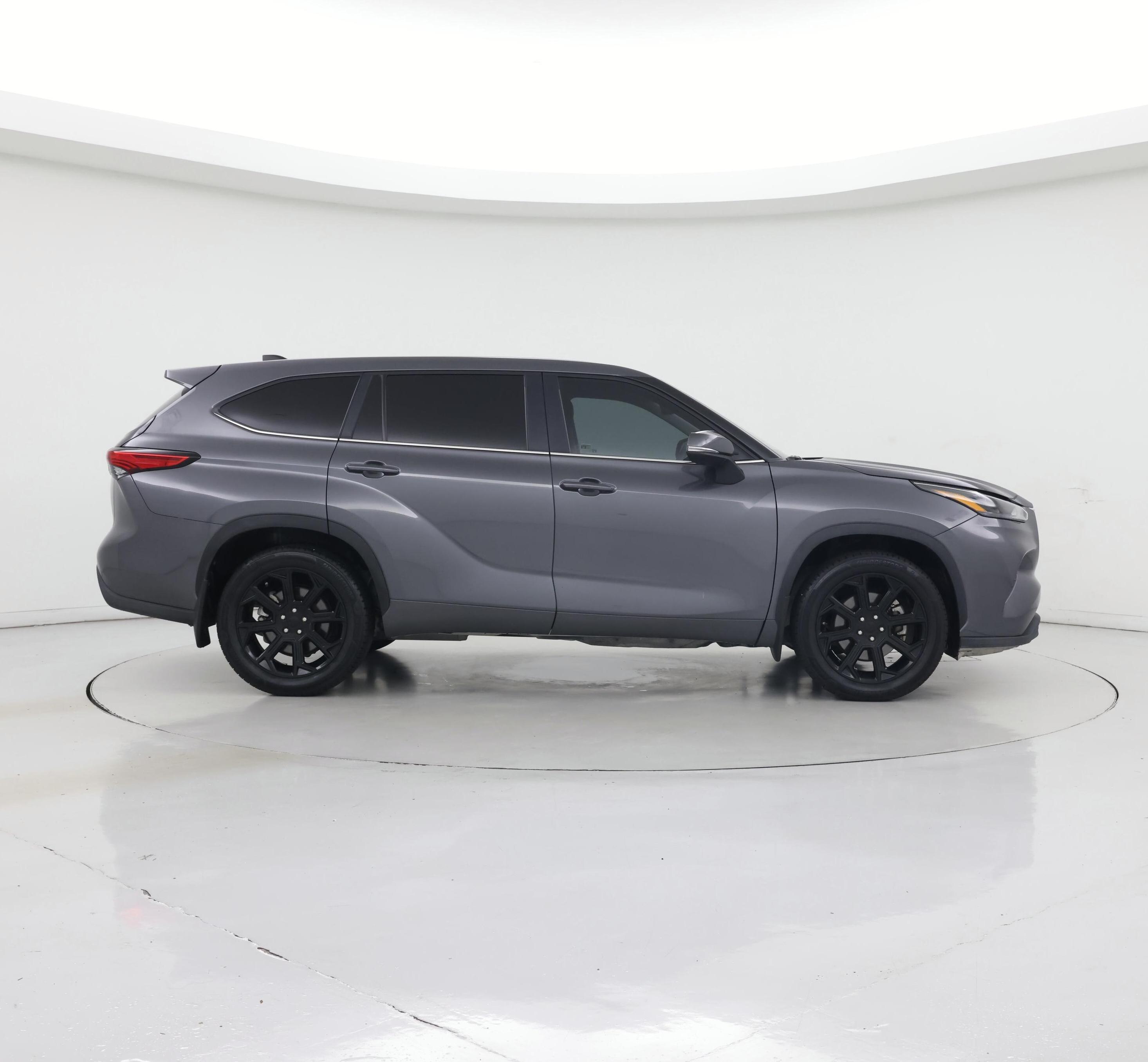 Thumbnail: 2023 Toyota Highlander - 7