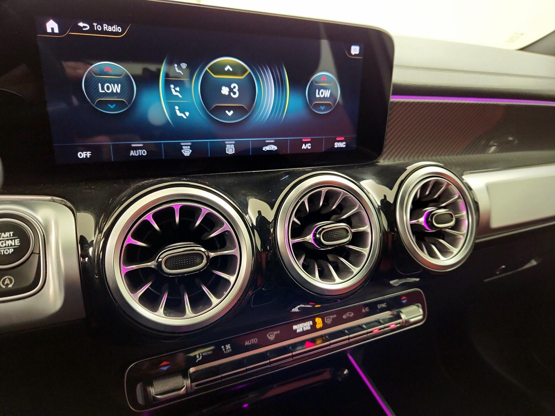 Thumbnail: 2022 Mercedes-Benz GLB - 16