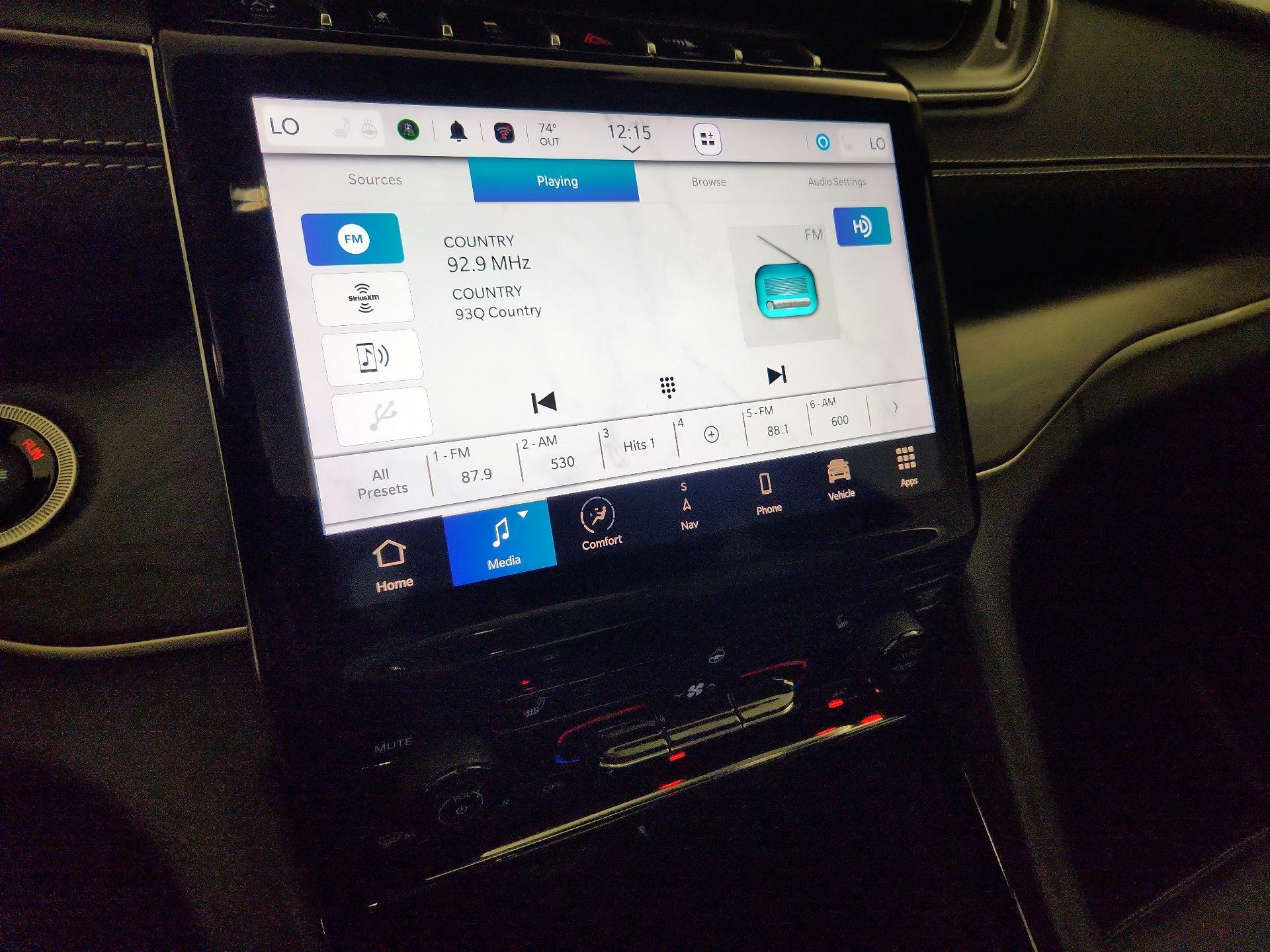 Thumbnail: 2023 Jeep Grand Cherokee - 16