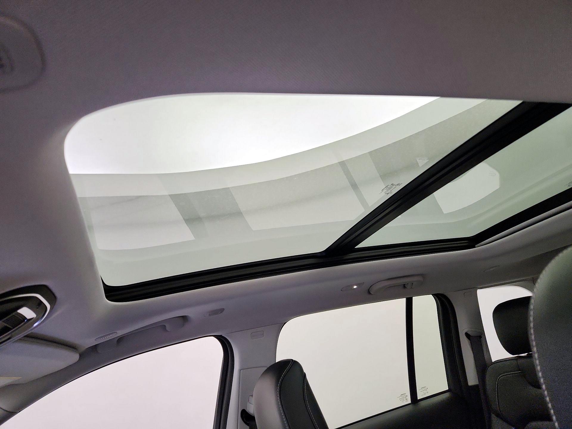 Thumbnail: 2023 Jeep Grand Cherokee - 20