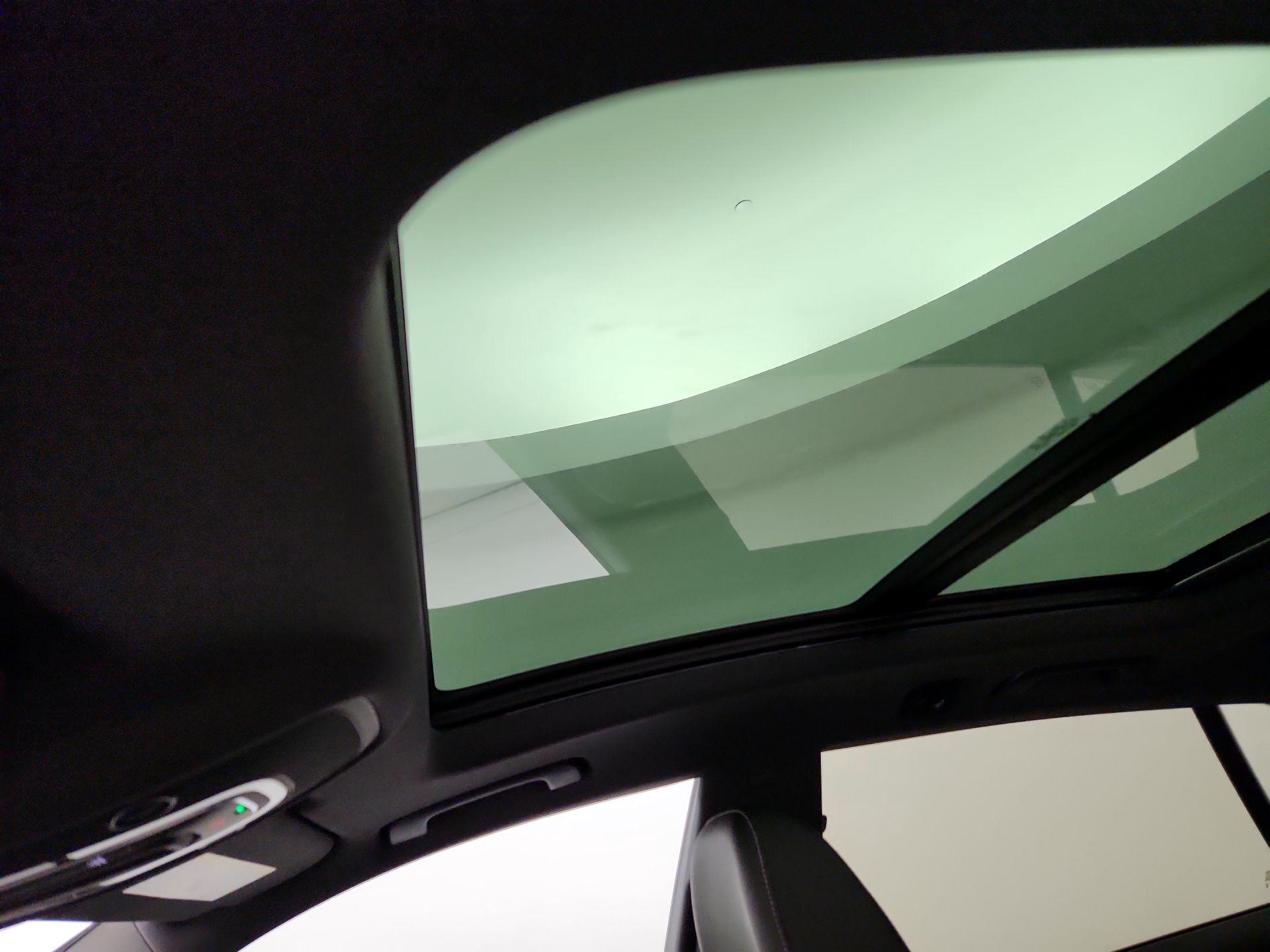 Thumbnail: 2021 Audi Q8 - 20