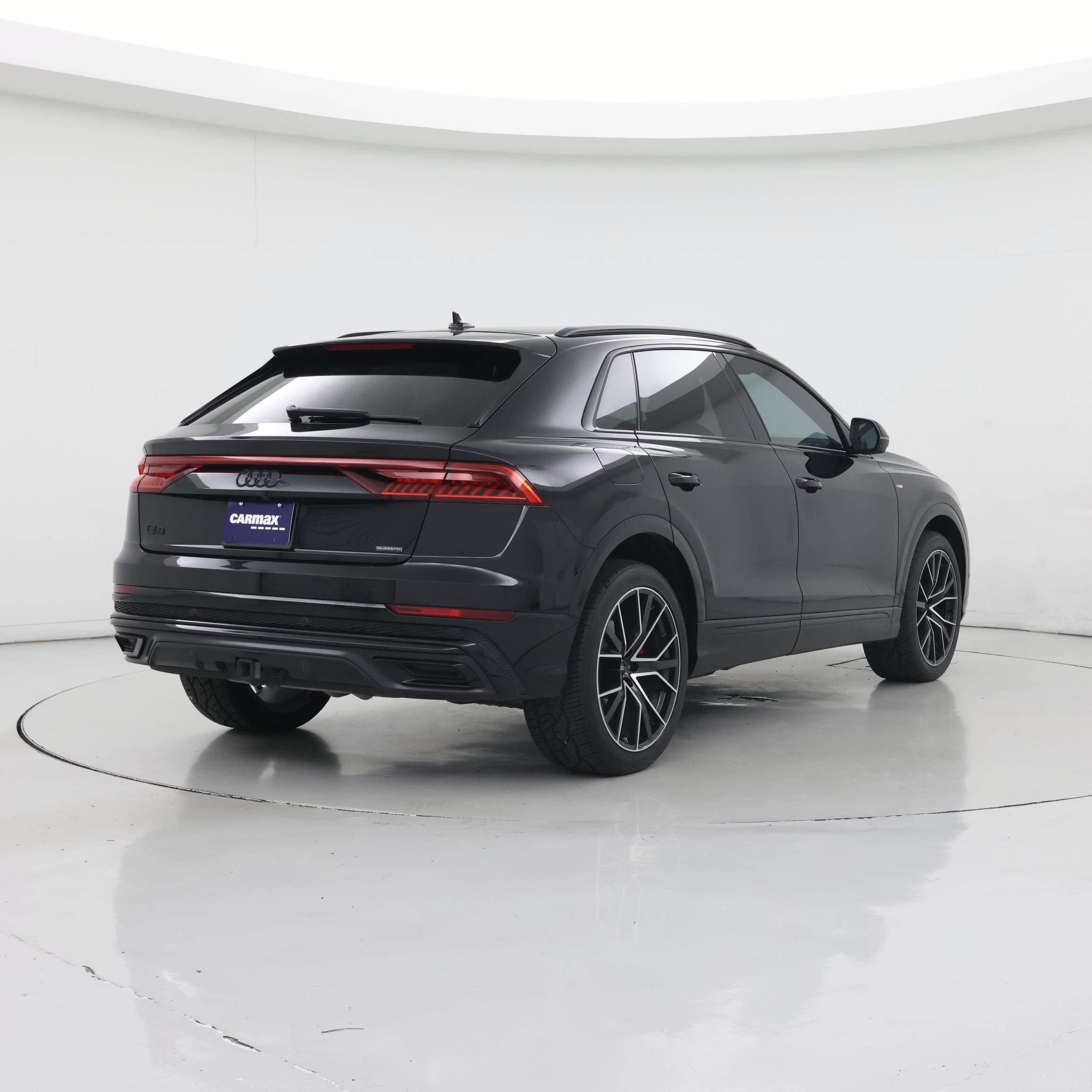 Thumbnail: 2021 Audi Q8 - 8