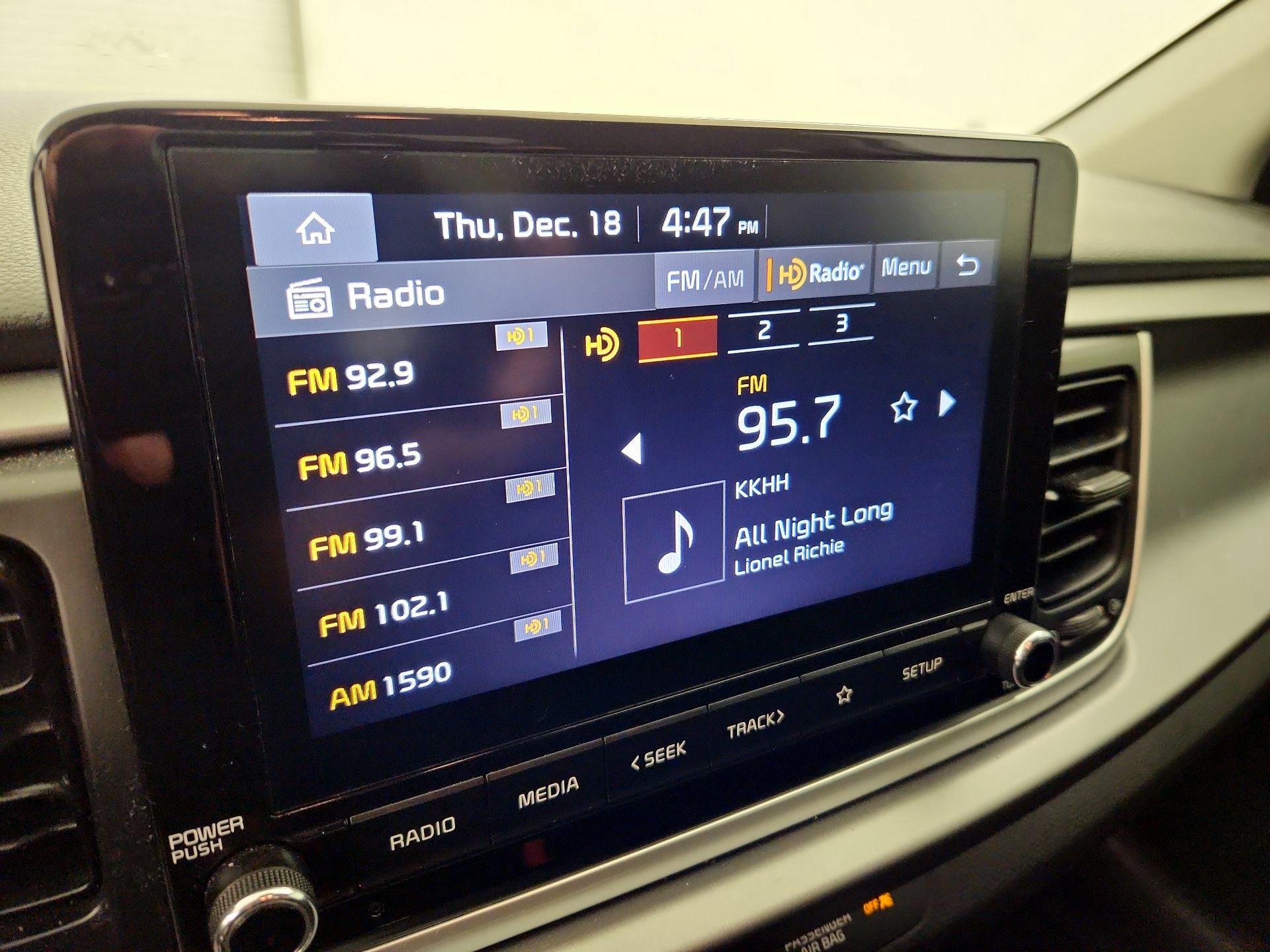 Thumbnail: 2022 Kia Rio - 15