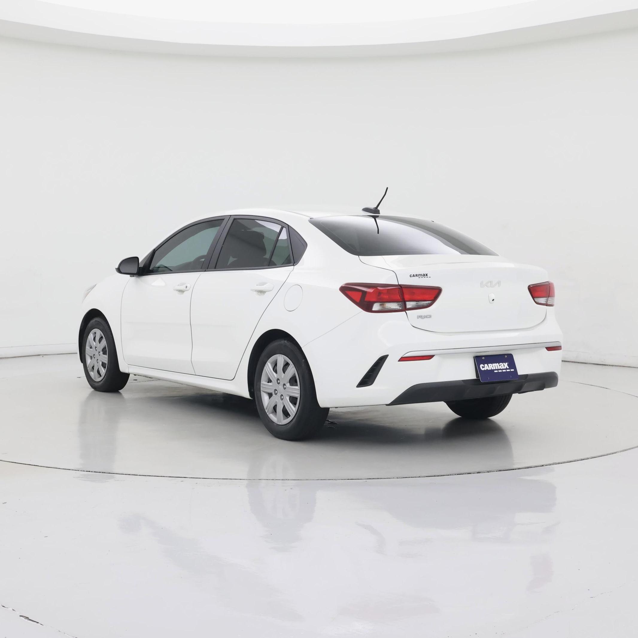 Thumbnail: 2022 Kia Rio - 2