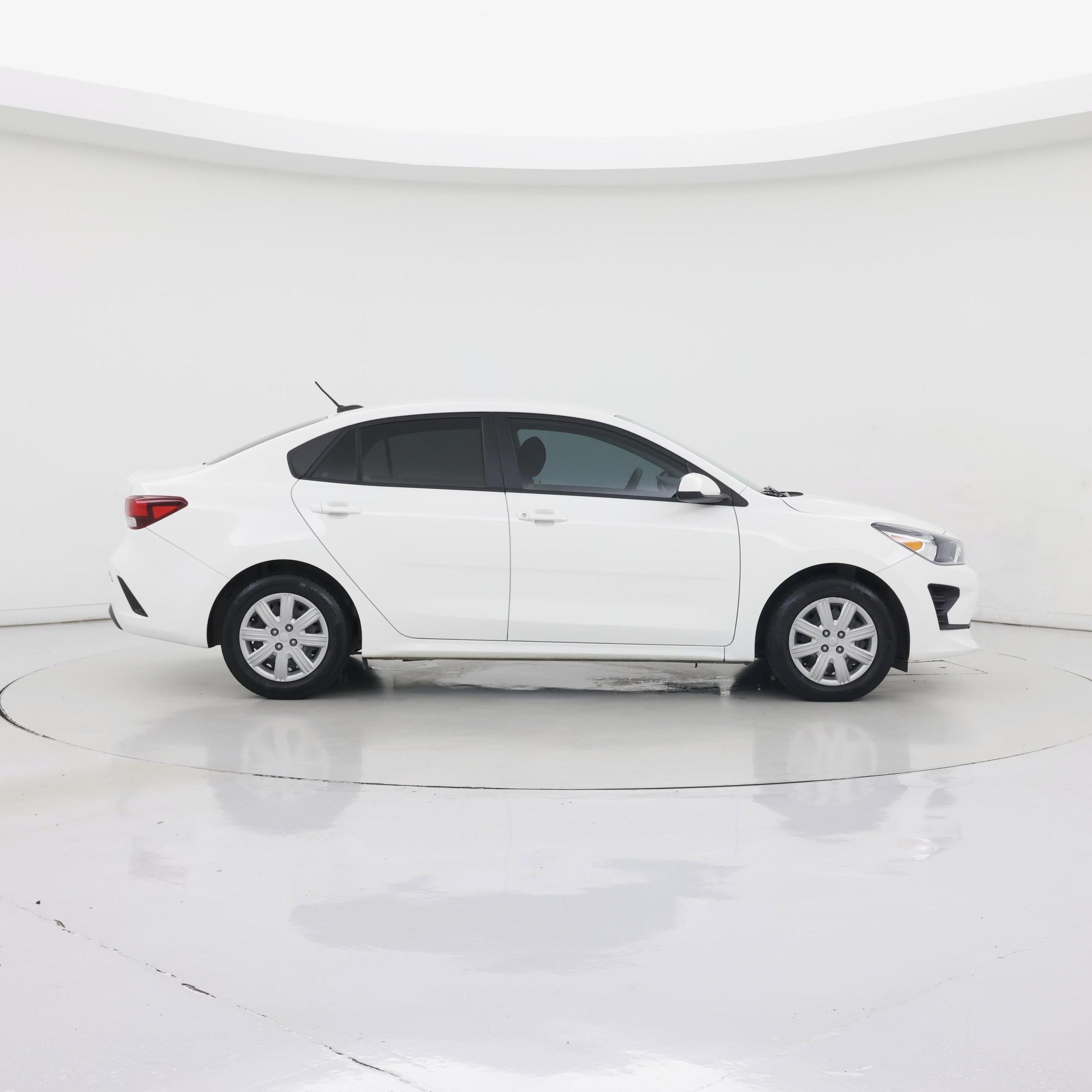 Thumbnail: 2022 Kia Rio - 7