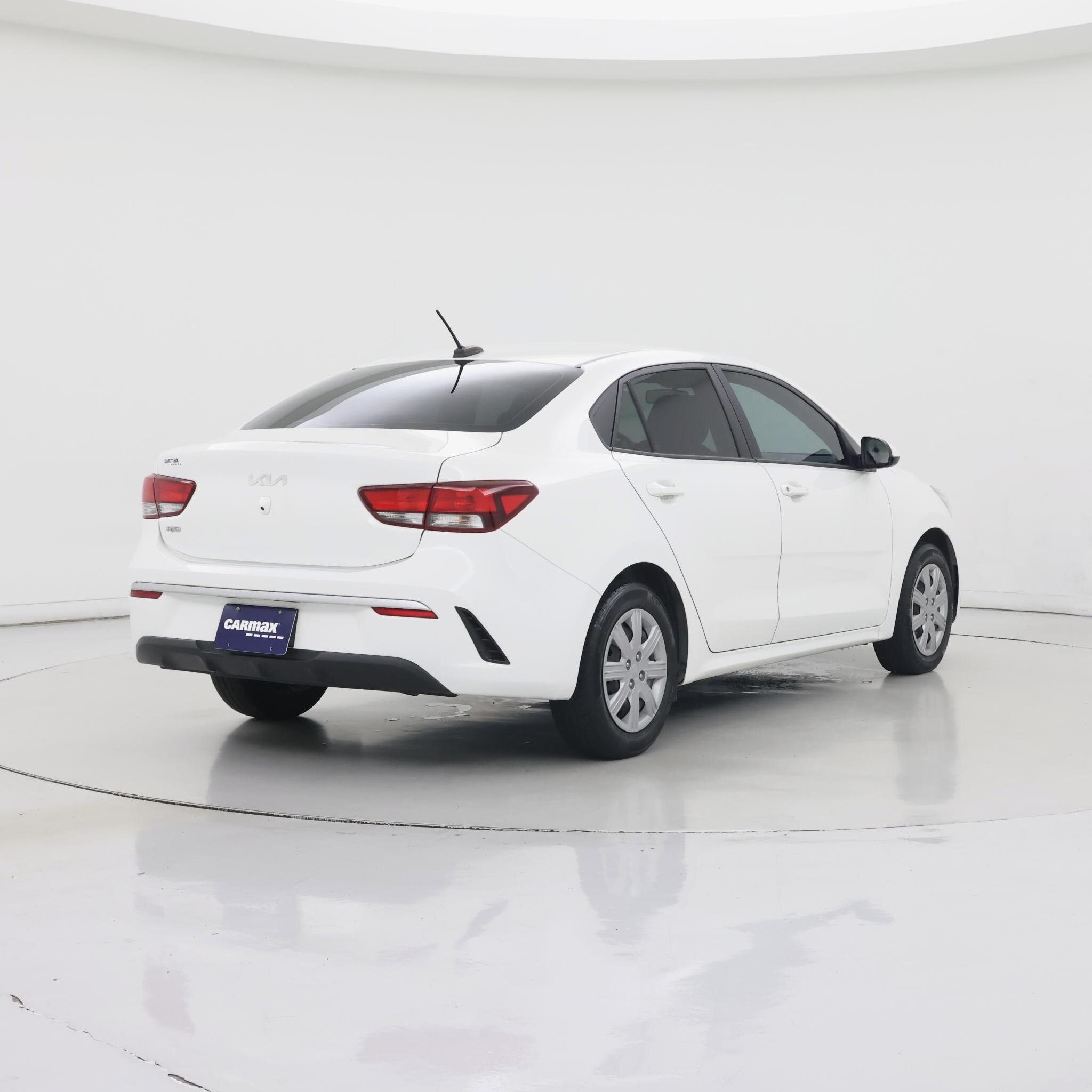 Thumbnail: 2022 Kia Rio - 8