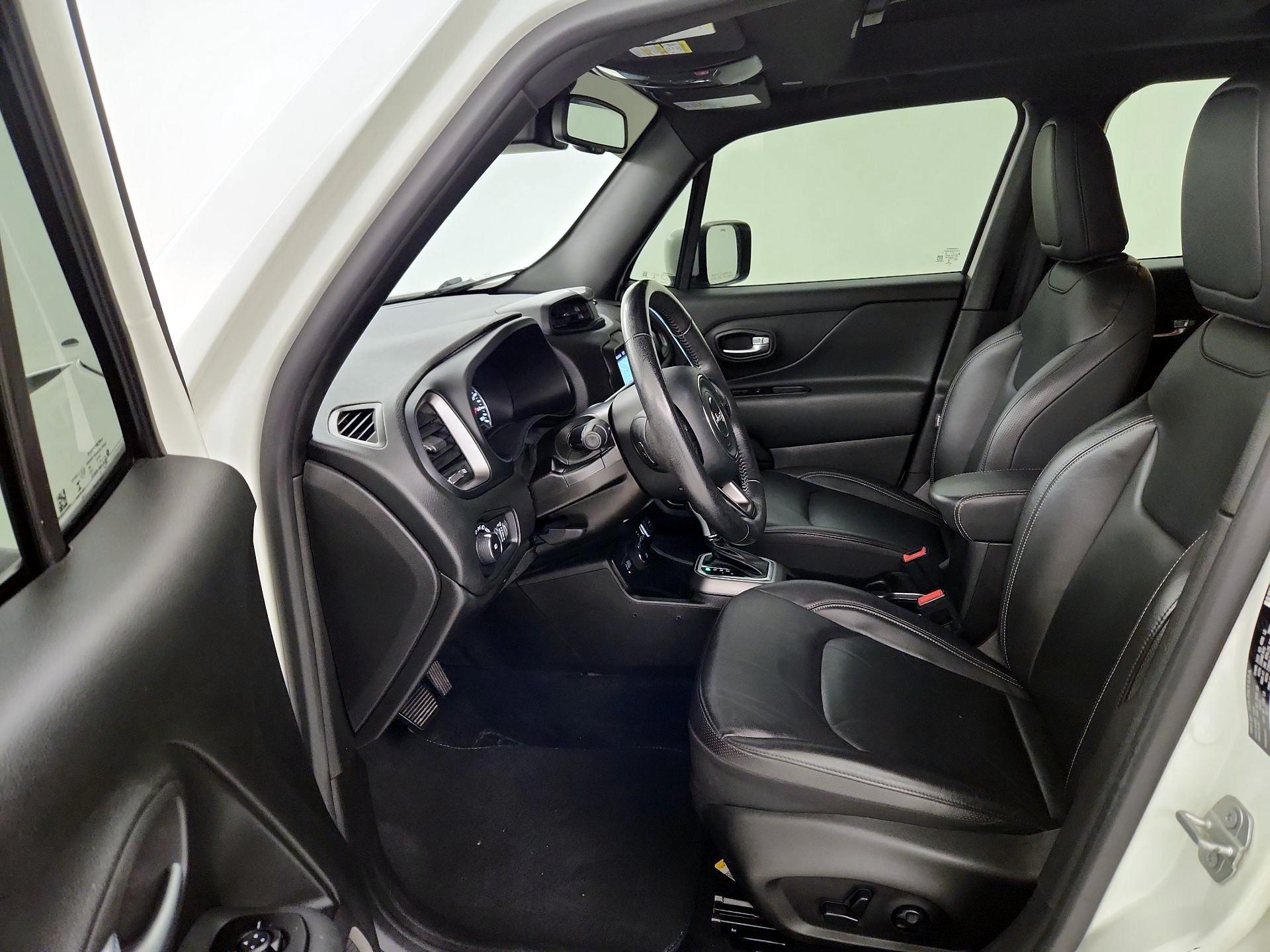 Thumbnail: 2020 Jeep Renegade - 11