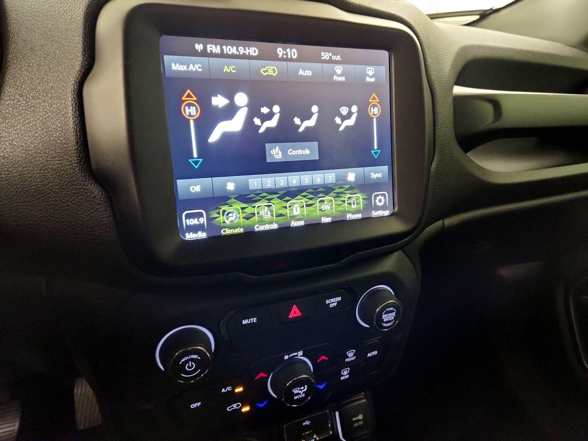 Thumbnail: 2020 Jeep Renegade - 17