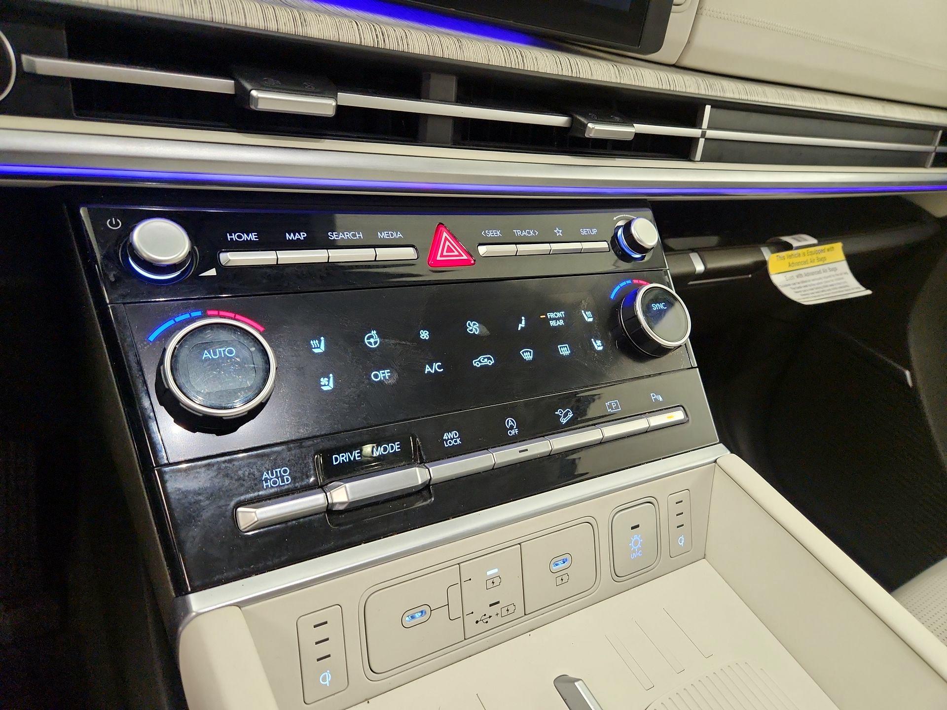 Thumbnail: 2024 Hyundai Santa Fe - 14