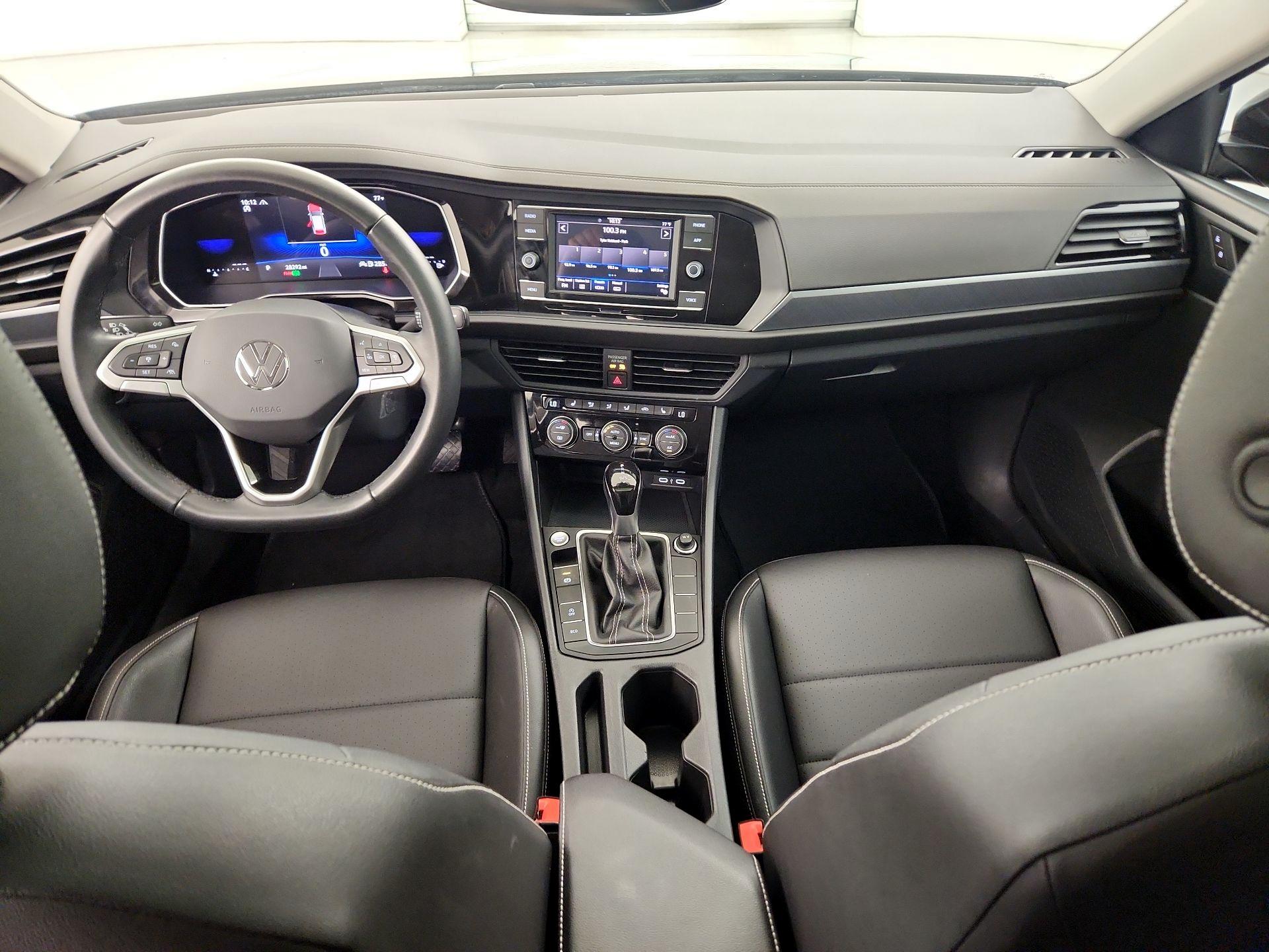 Thumbnail: 2024 Volkswagen Jetta - 9