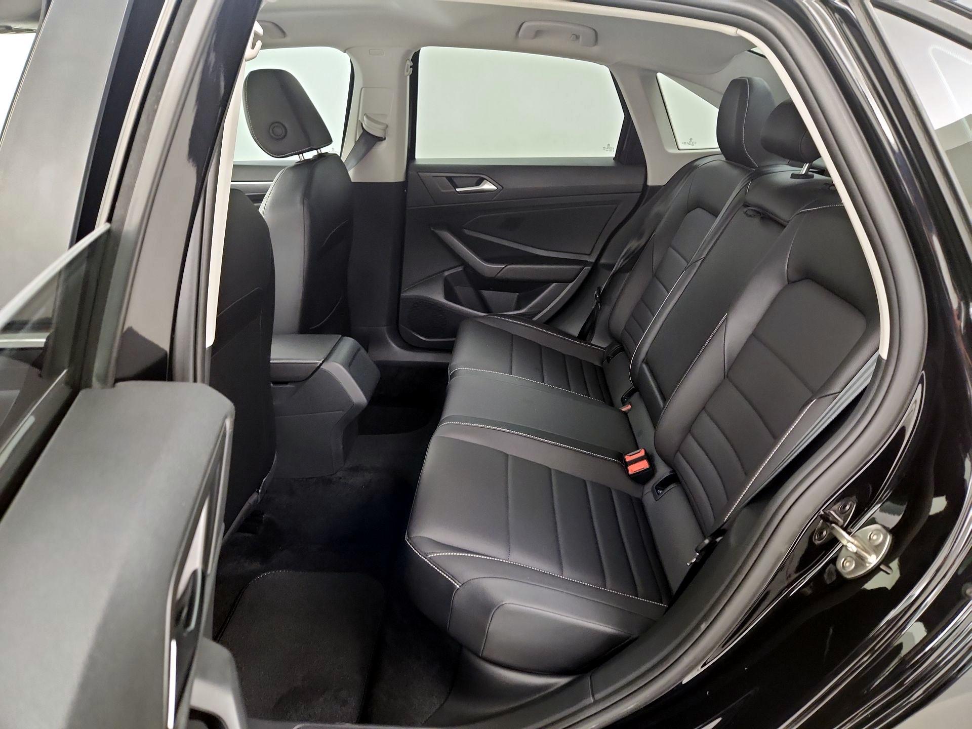 Thumbnail: 2024 Volkswagen Jetta - 20