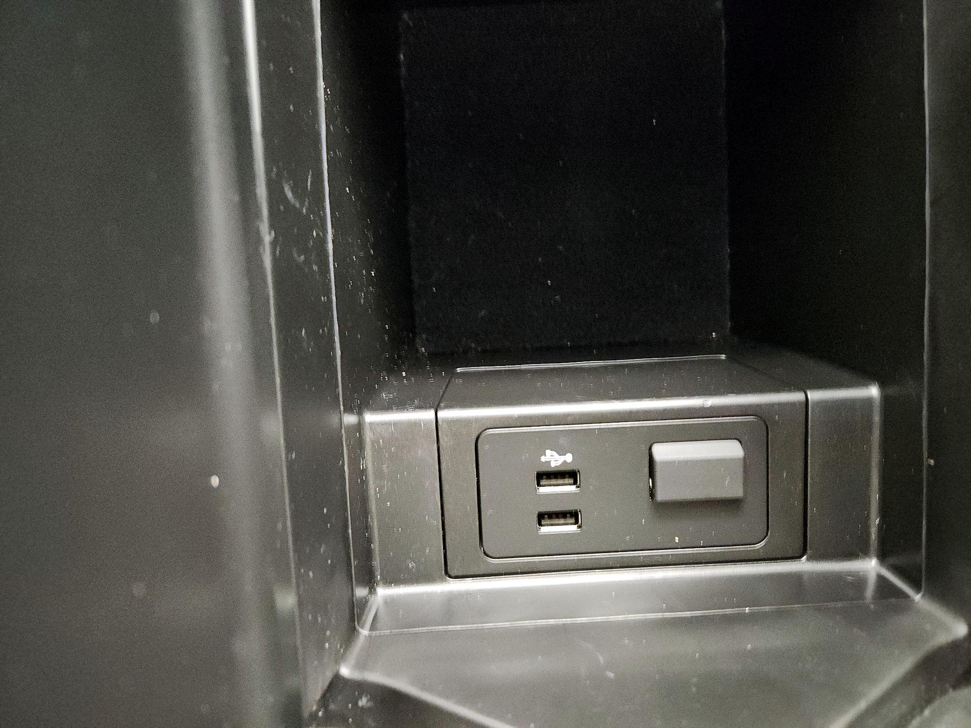 Thumbnail: 2023 Mazda CX-9 - 19