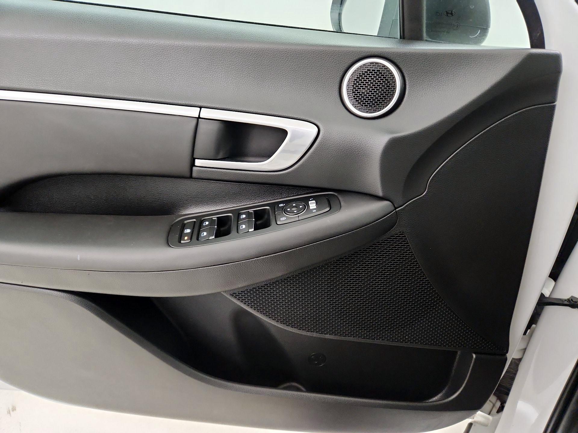 Thumbnail: 2023 Hyundai Sonata - 12