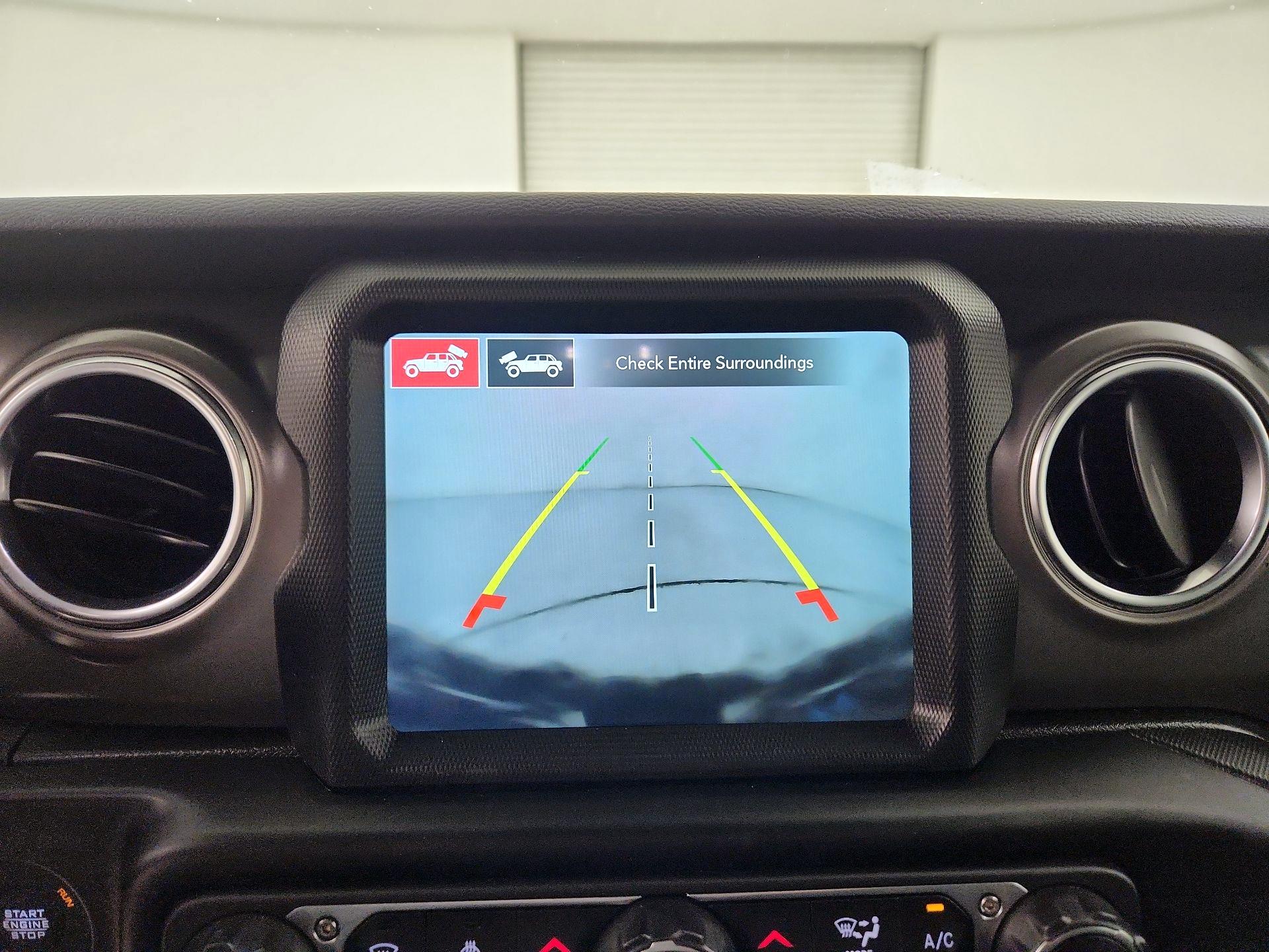 Thumbnail: 2022 Jeep Wrangler - 14