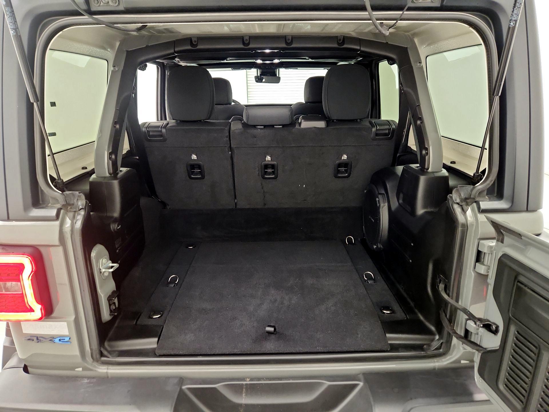 Thumbnail: 2022 Jeep Wrangler - 20