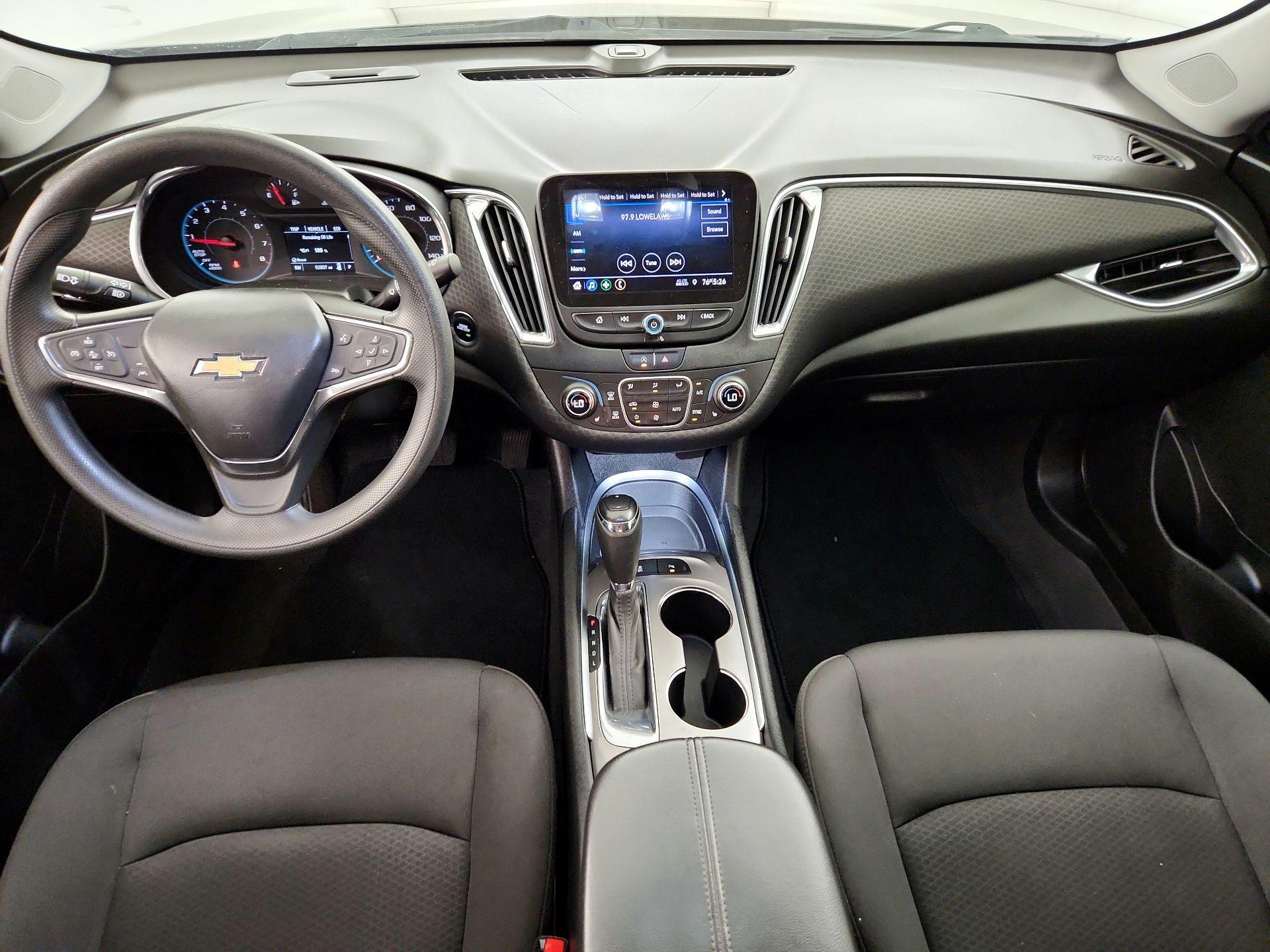 Thumbnail: 2020 Chevrolet Malibu - 9