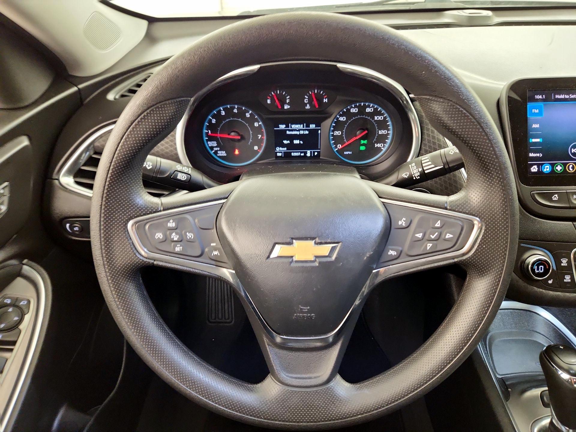 Thumbnail: 2020 Chevrolet Malibu - 10