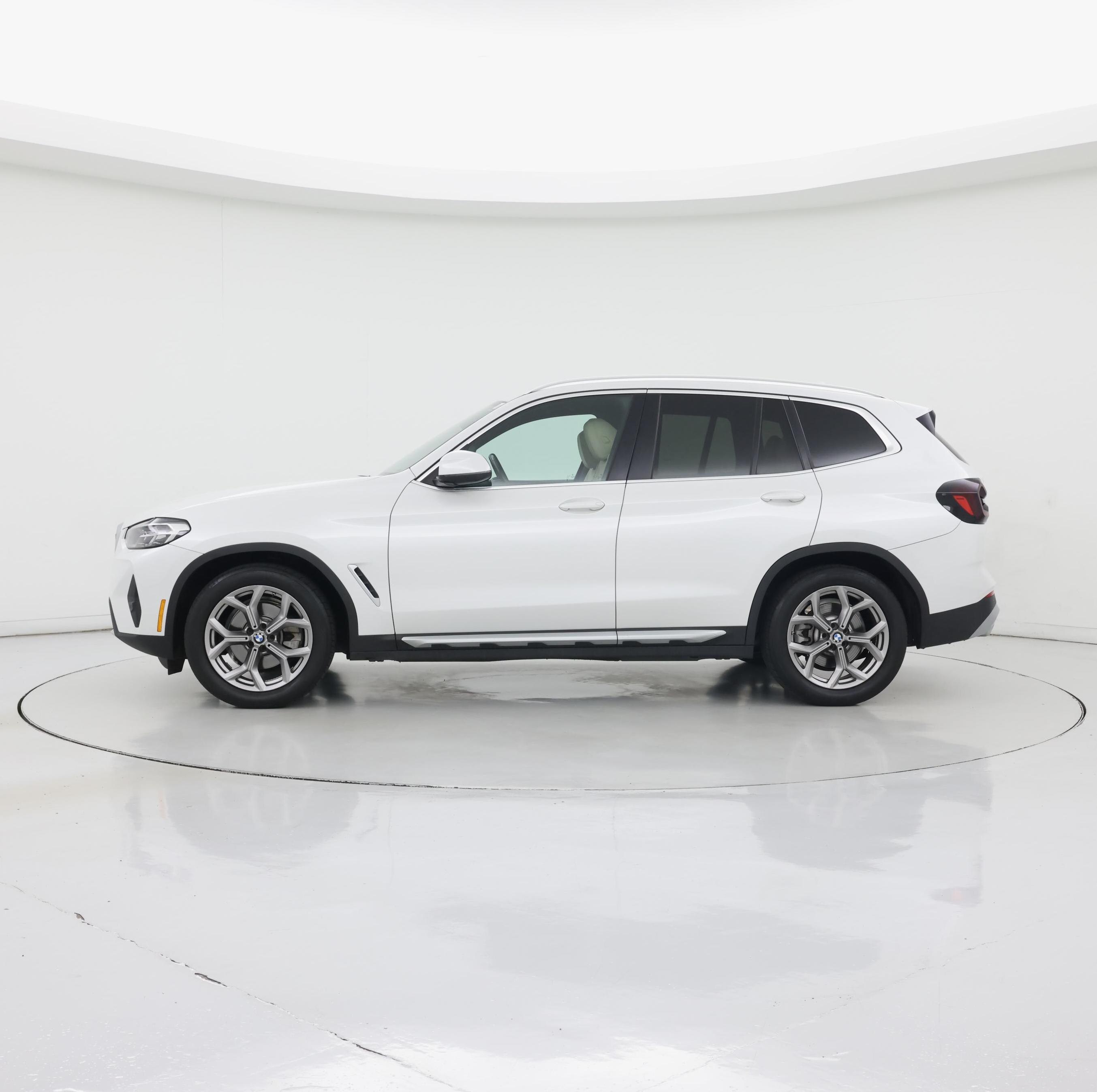 Thumbnail: 2022 BMW X3 - 3