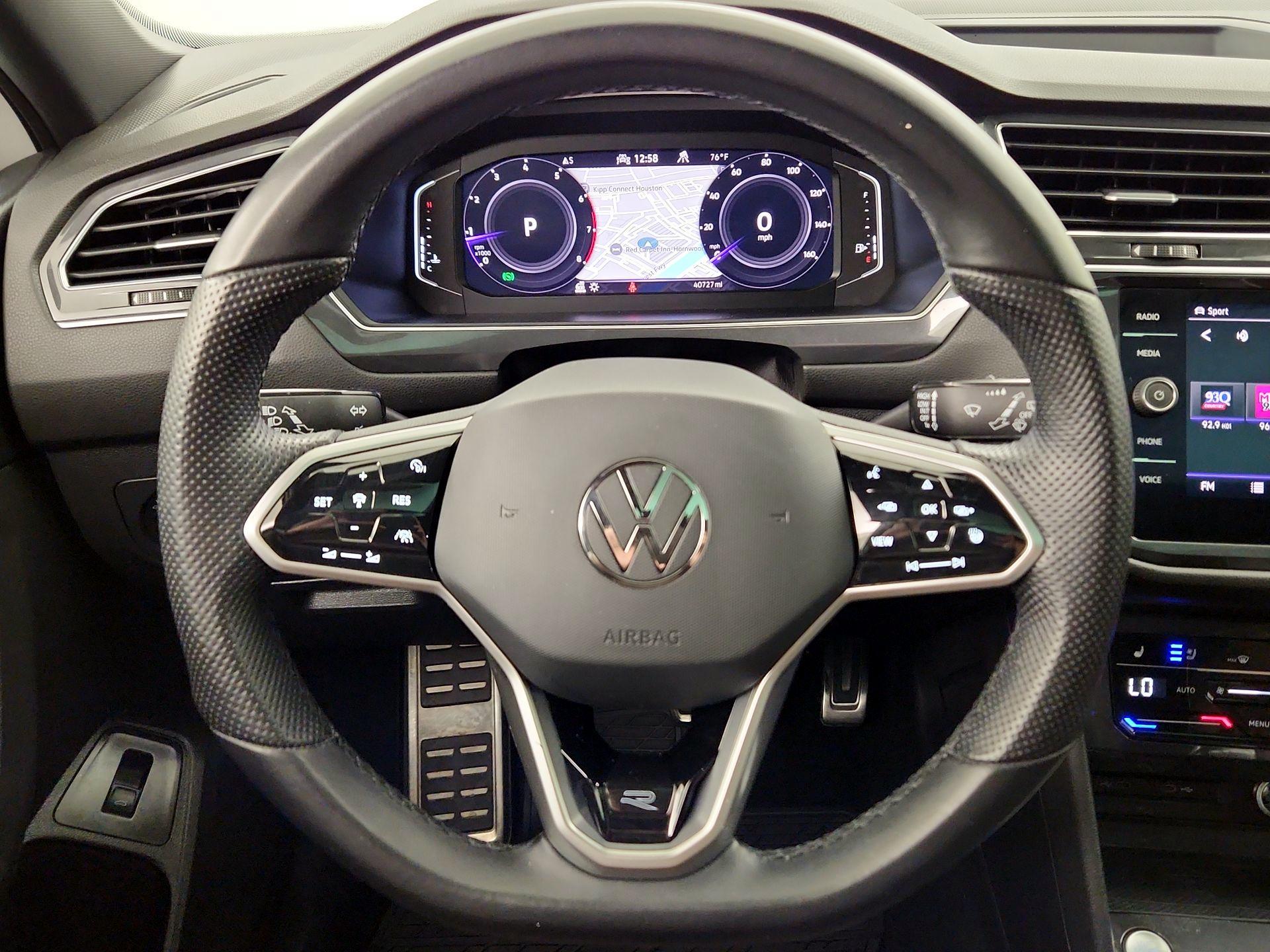 Thumbnail: 2022 Volkswagen Tiguan - 10