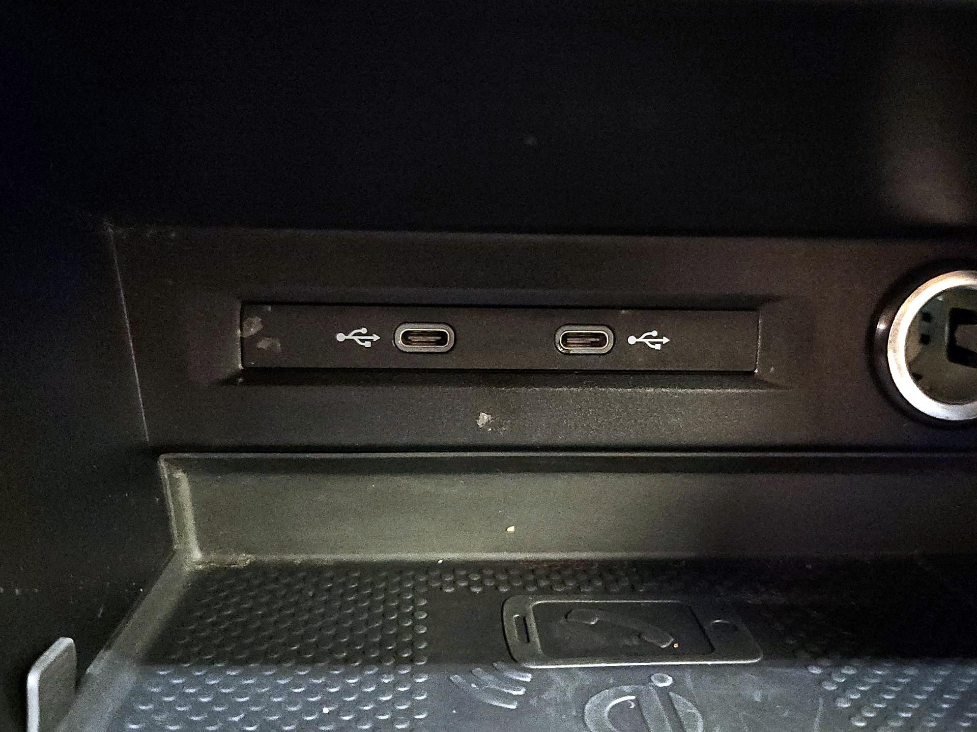 Thumbnail: 2022 Volkswagen Tiguan - 19