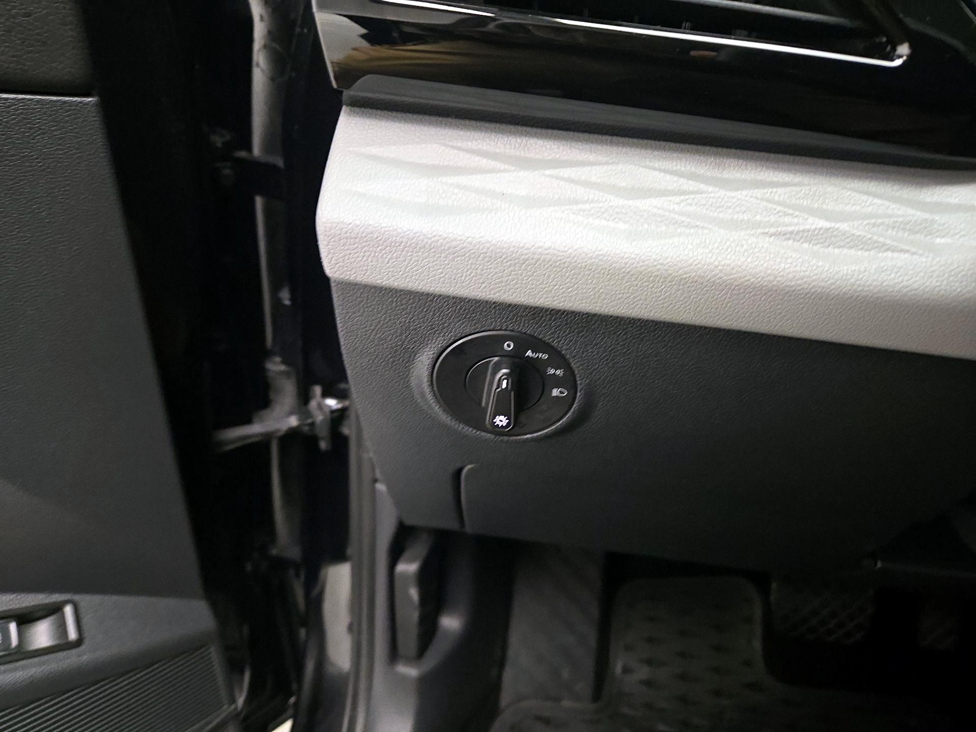 Thumbnail: 2024 Volkswagen Taos - 13