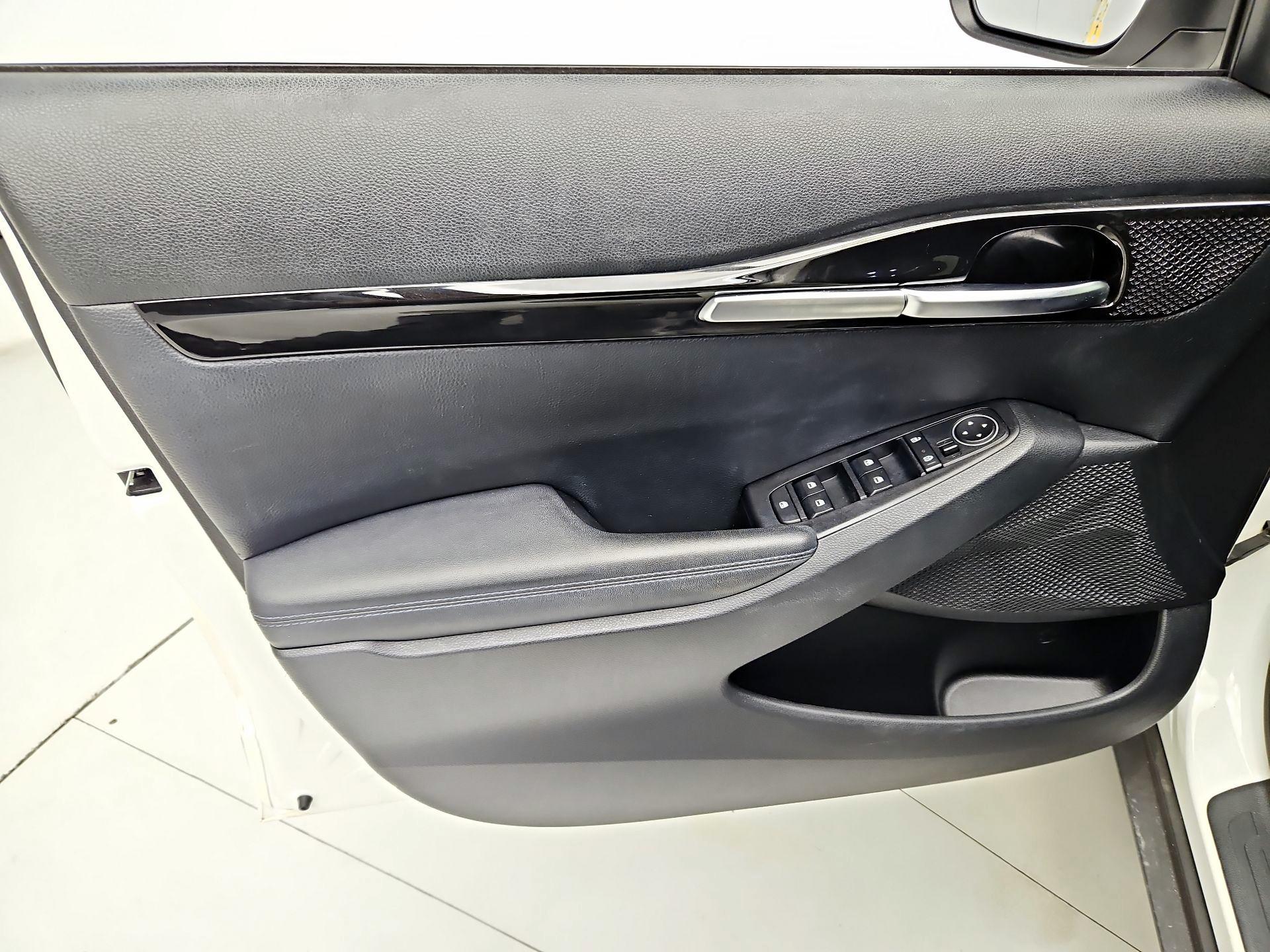 Thumbnail: 2023 Kia Seltos - 12