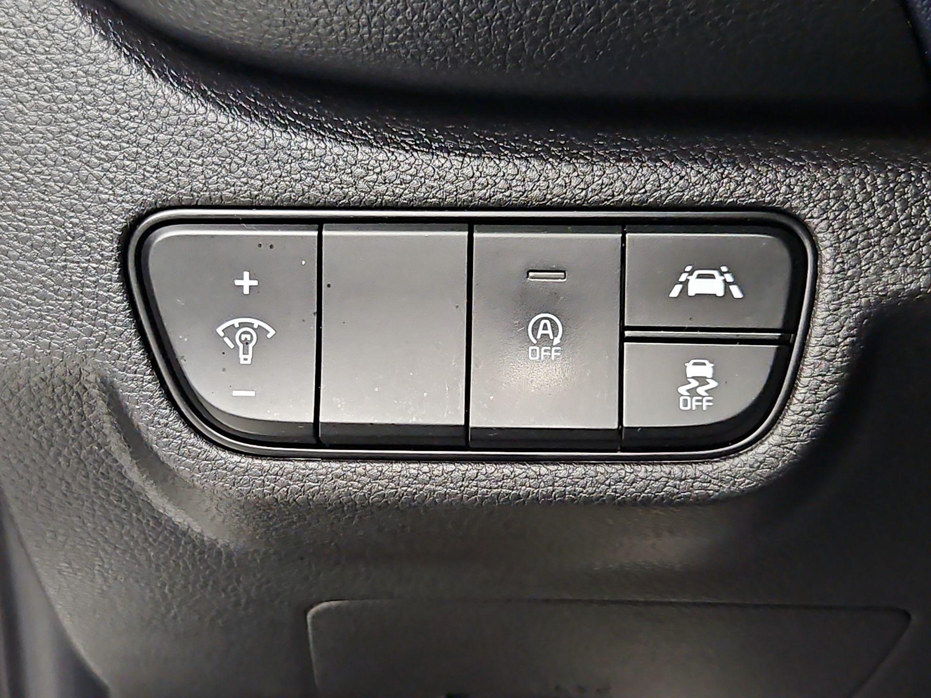 Thumbnail: 2023 Kia Seltos - 13