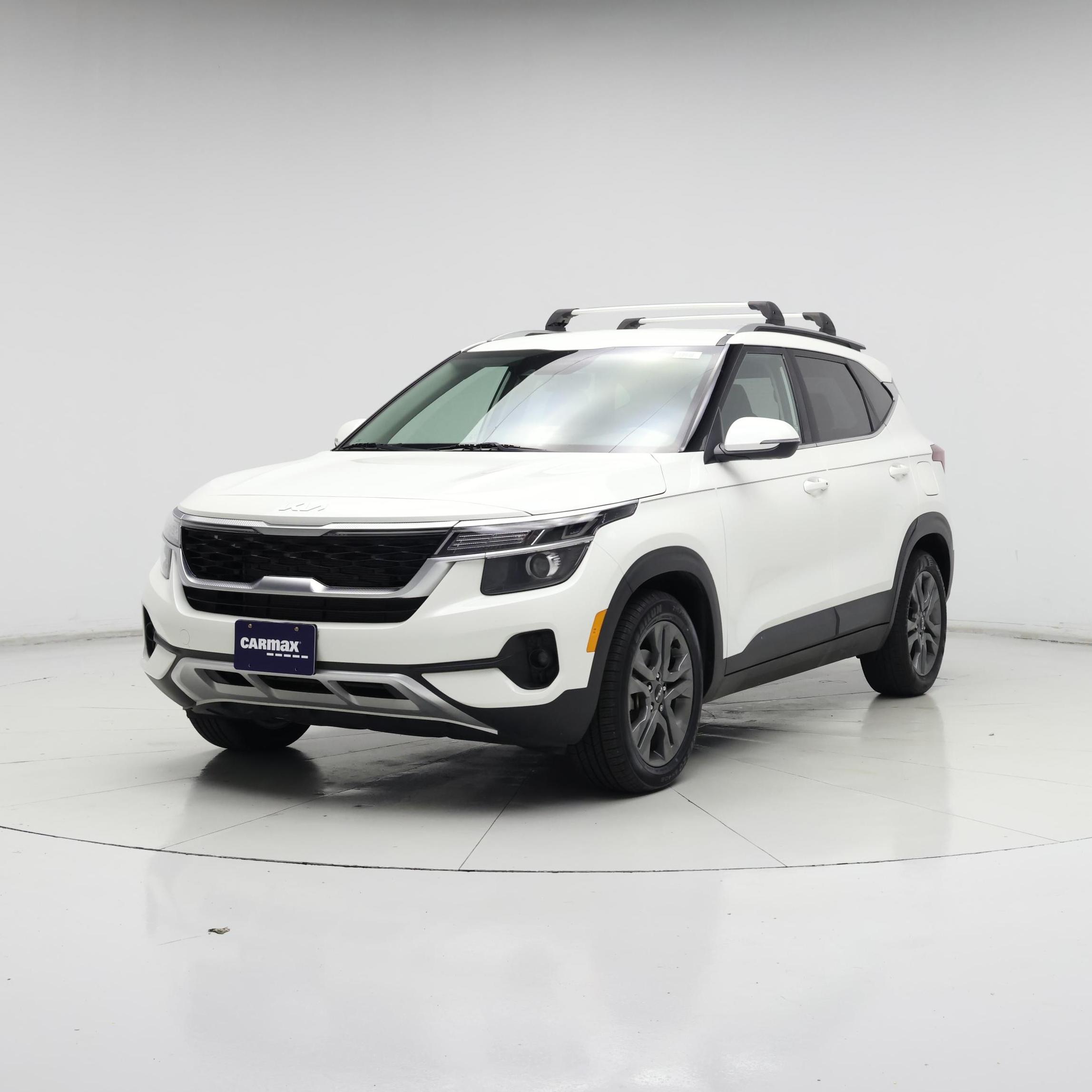 Thumbnail: 2023 Kia Seltos - 4