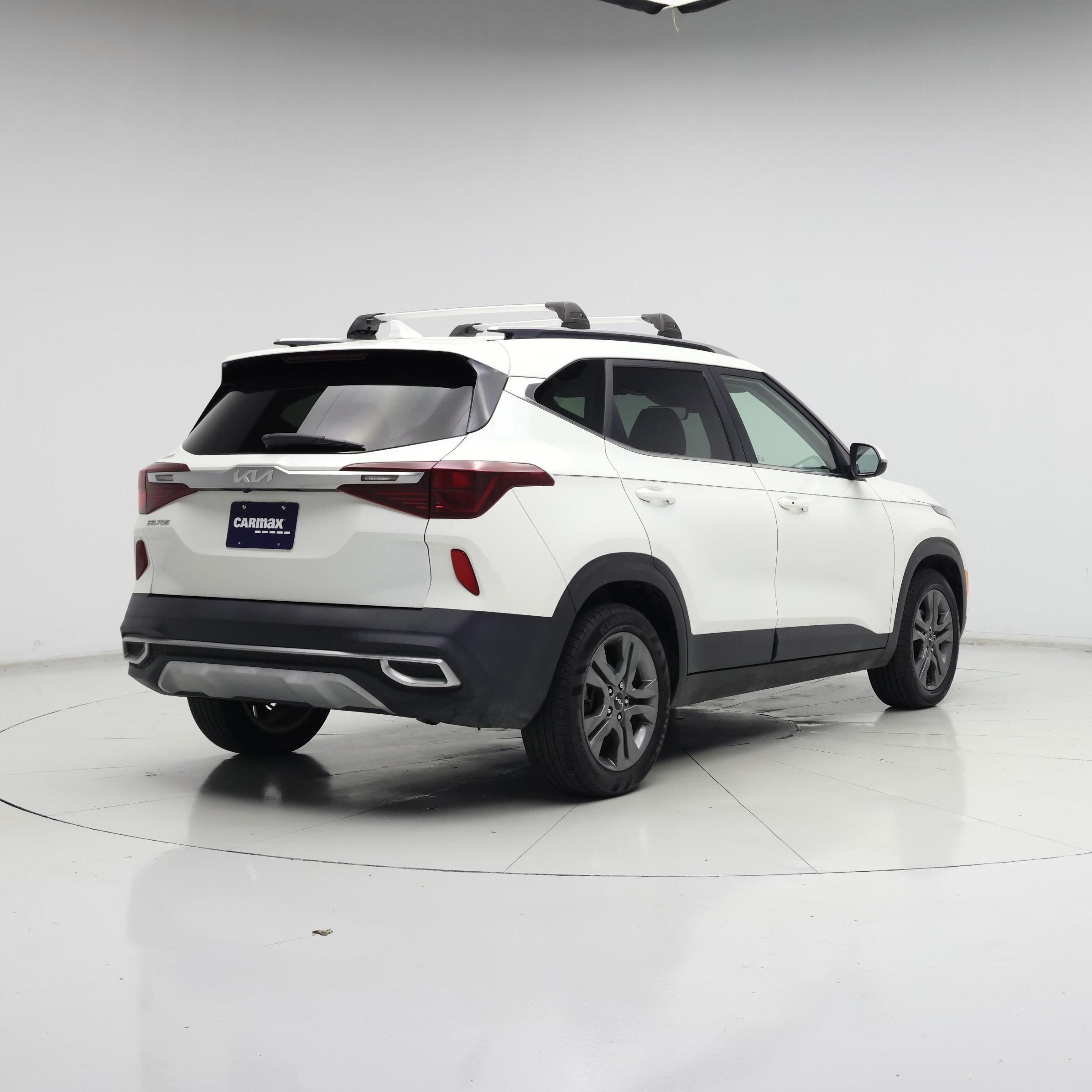 Thumbnail: 2023 Kia Seltos - 8