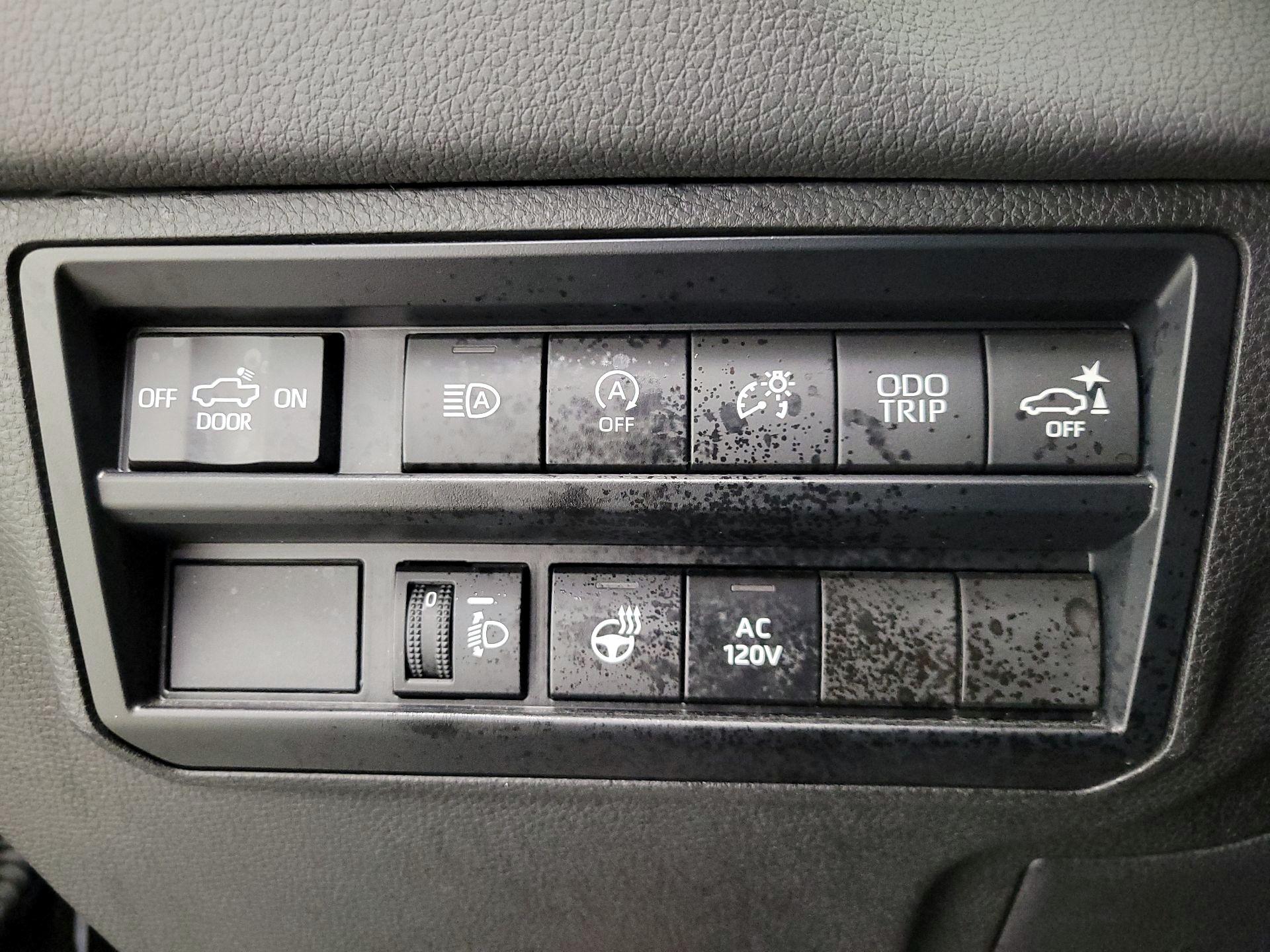 Thumbnail: 2023 Toyota Tundra - 13