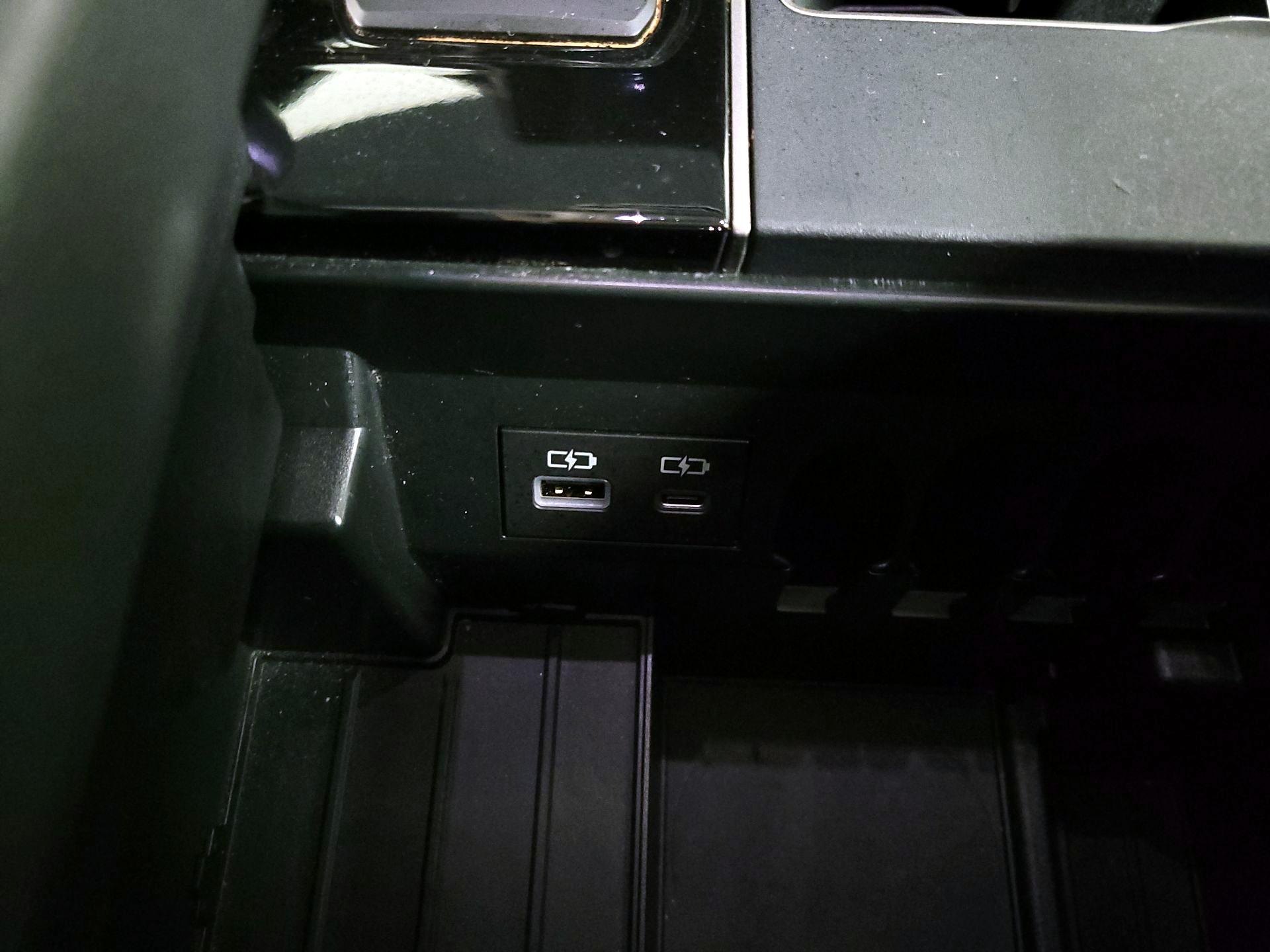 Thumbnail: 2023 Toyota Tundra - 19