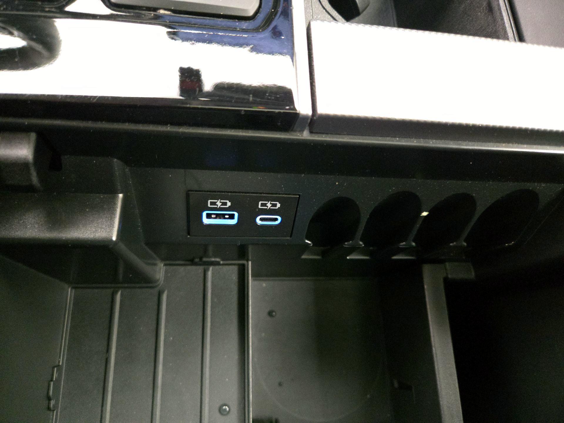 Thumbnail: 2023 Toyota Sequoia - 18