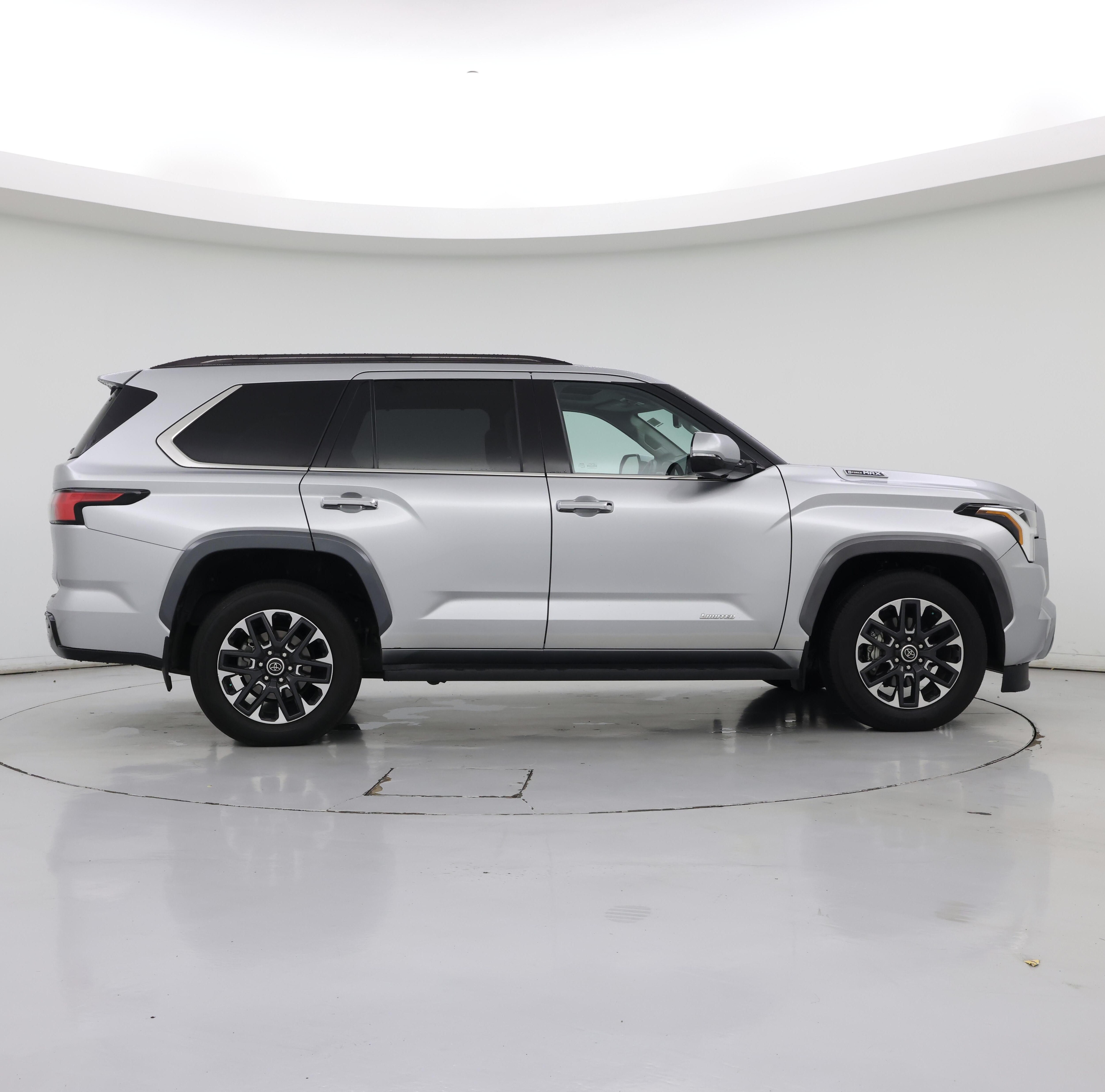 Thumbnail: 2023 Toyota Sequoia - 7