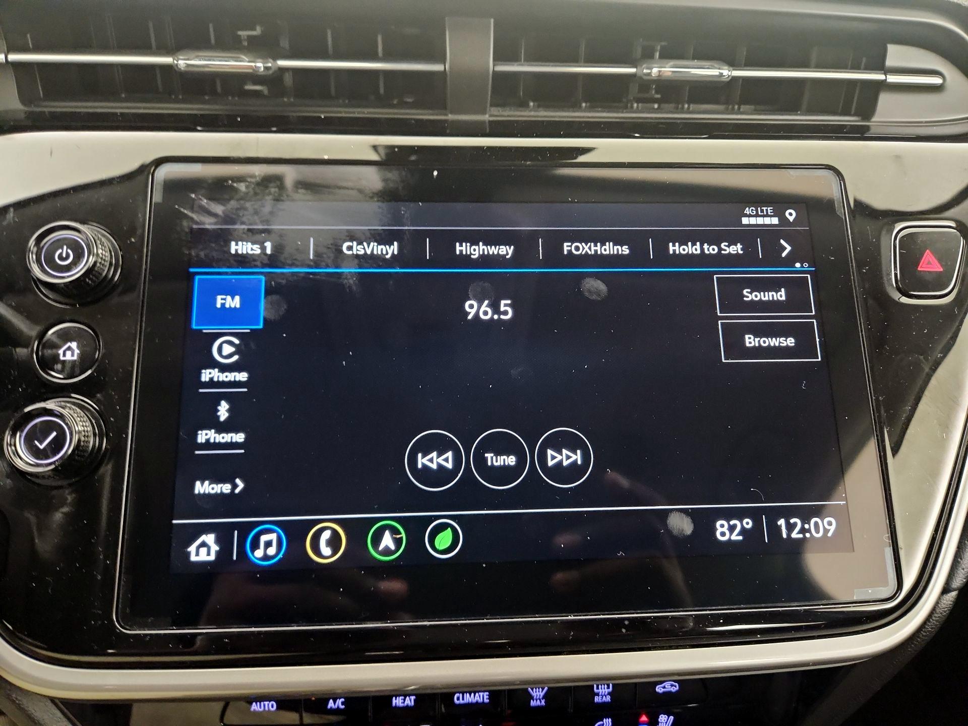 Thumbnail: 2022 Chevrolet Bolt EUV - 16