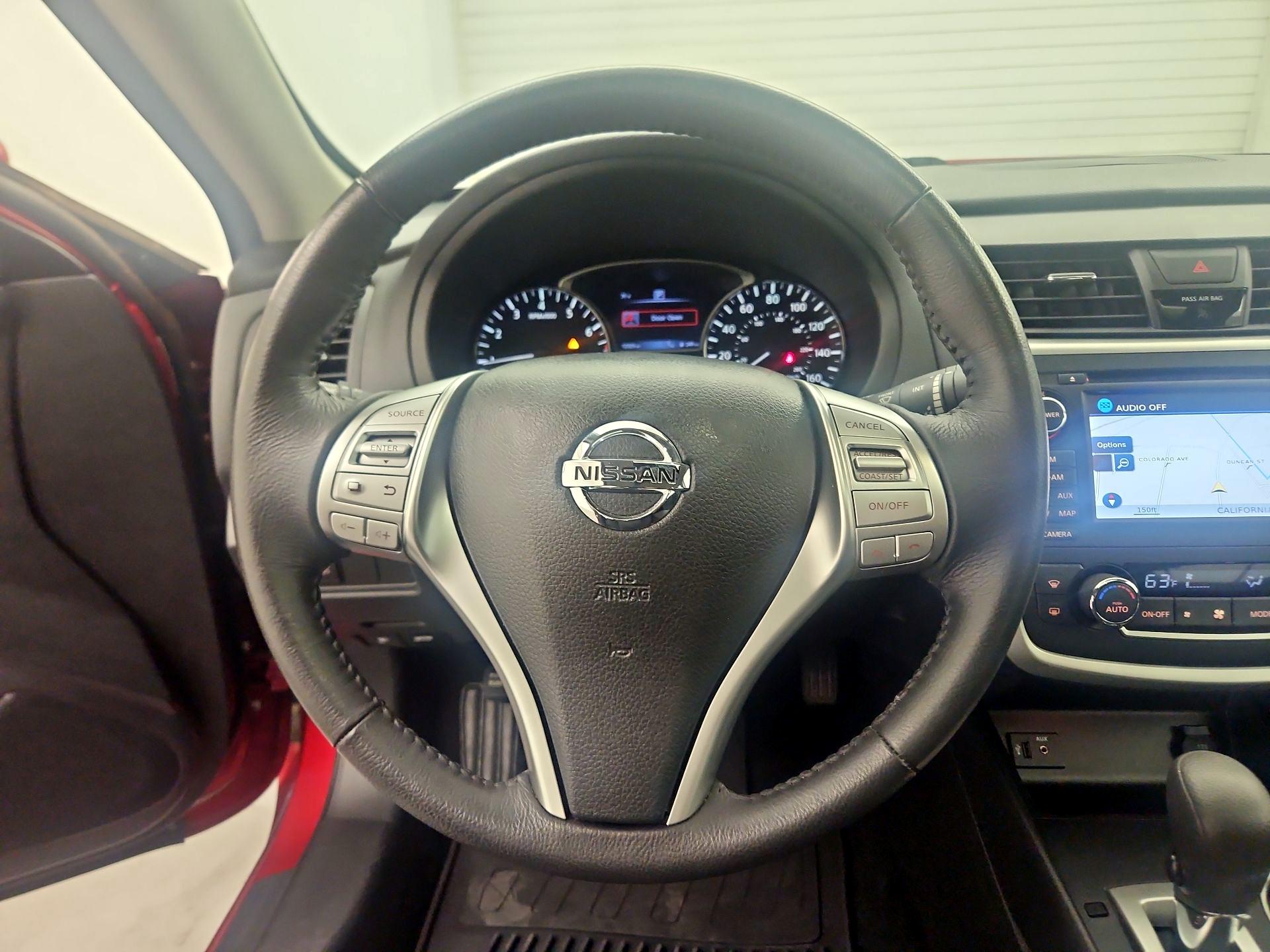 Thumbnail: 2016 Nissan Altima - 10