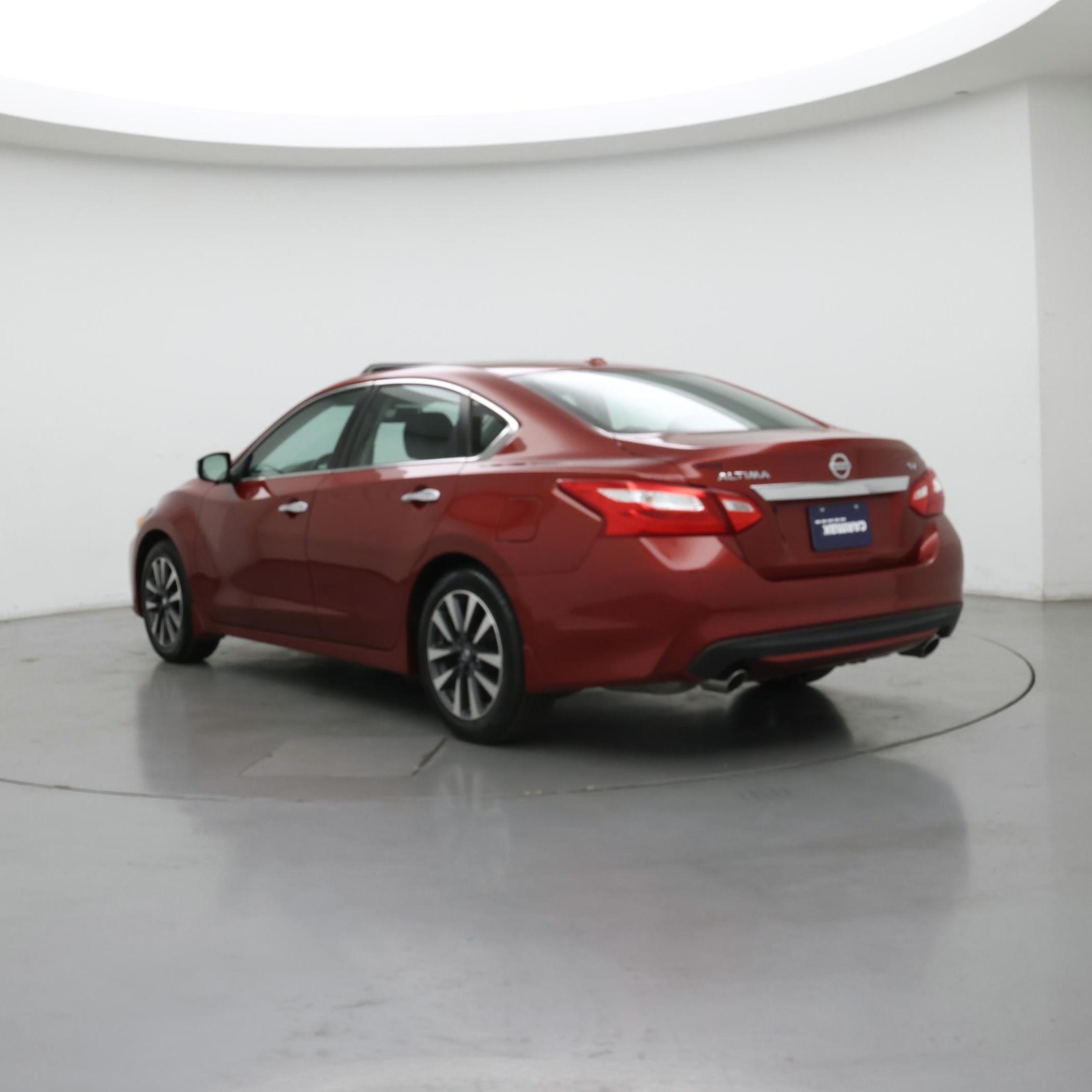 Thumbnail: 2016 Nissan Altima - 2