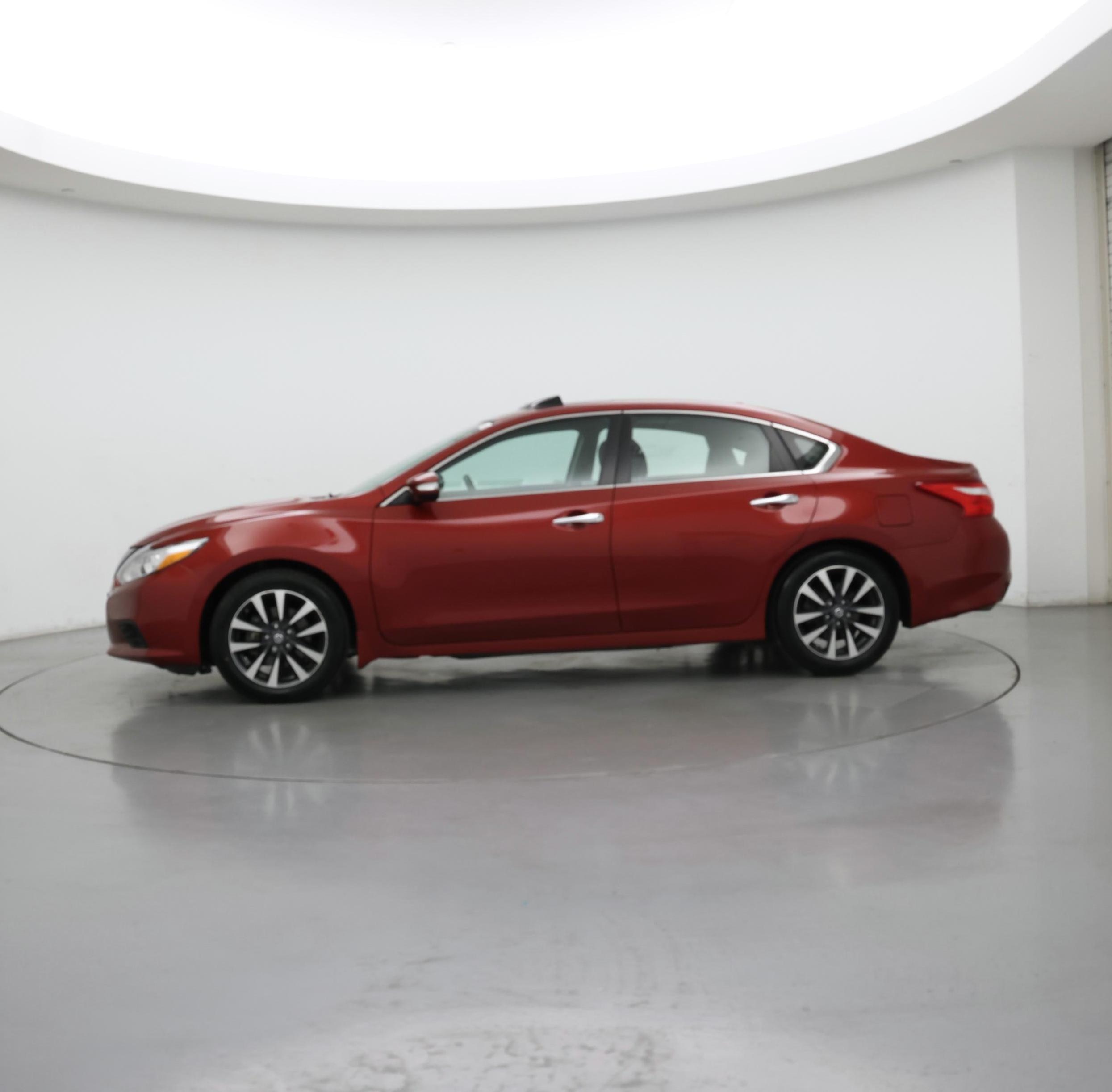 Thumbnail: 2016 Nissan Altima - 3
