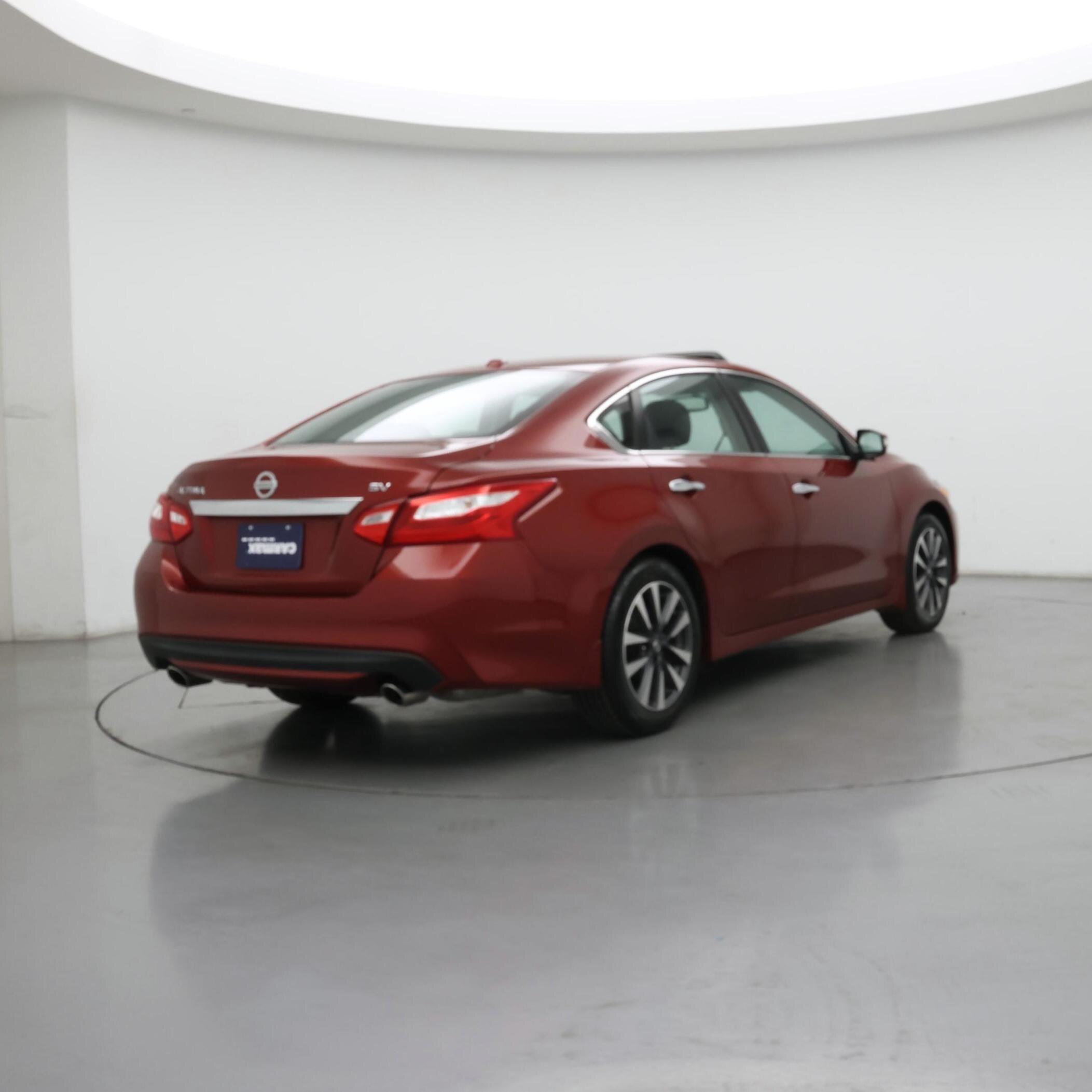 Thumbnail: 2016 Nissan Altima - 8